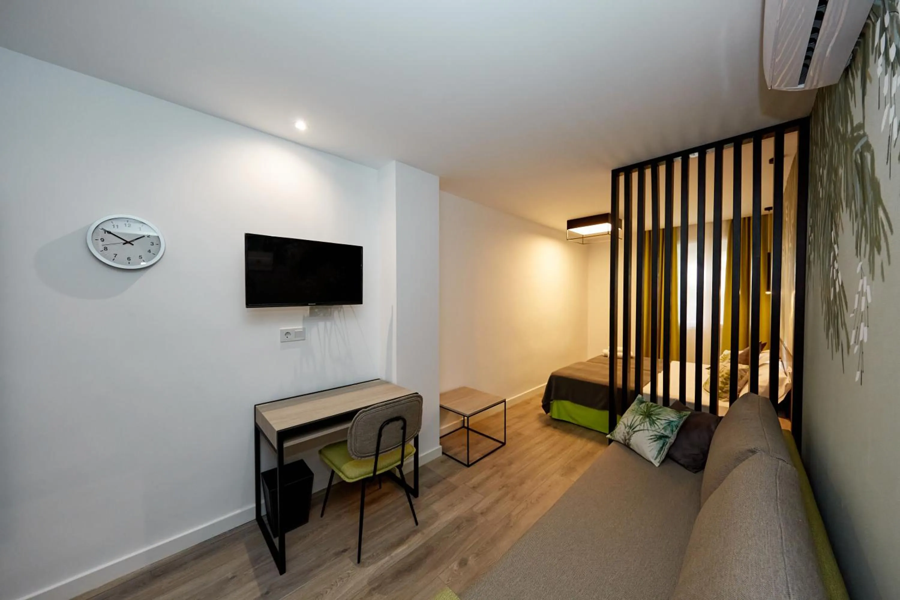 Bed in Enmathi Alicante Benalua