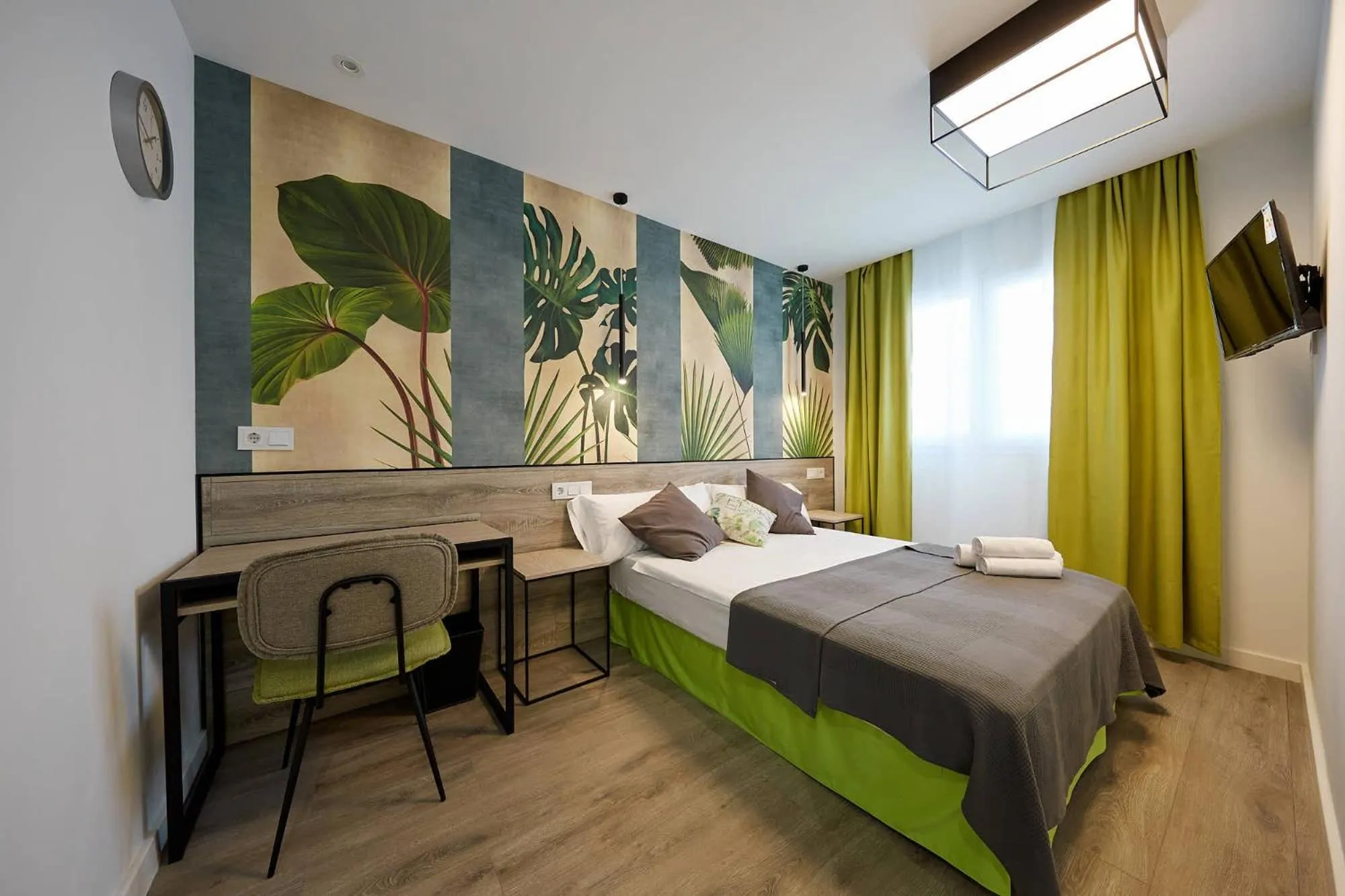 Bed in Enmathi Alicante Benalua