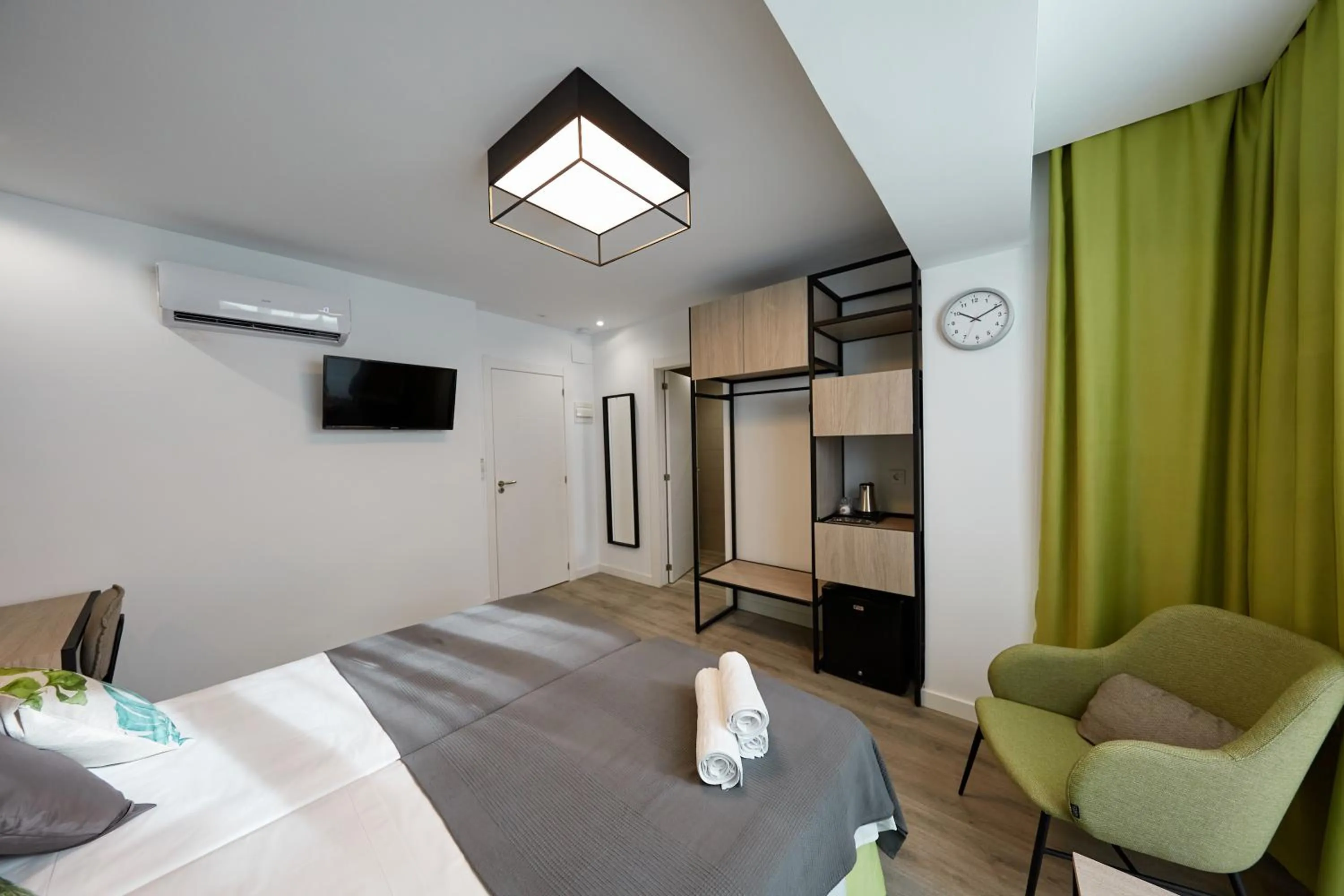 Bed in Enmathi Alicante Benalua