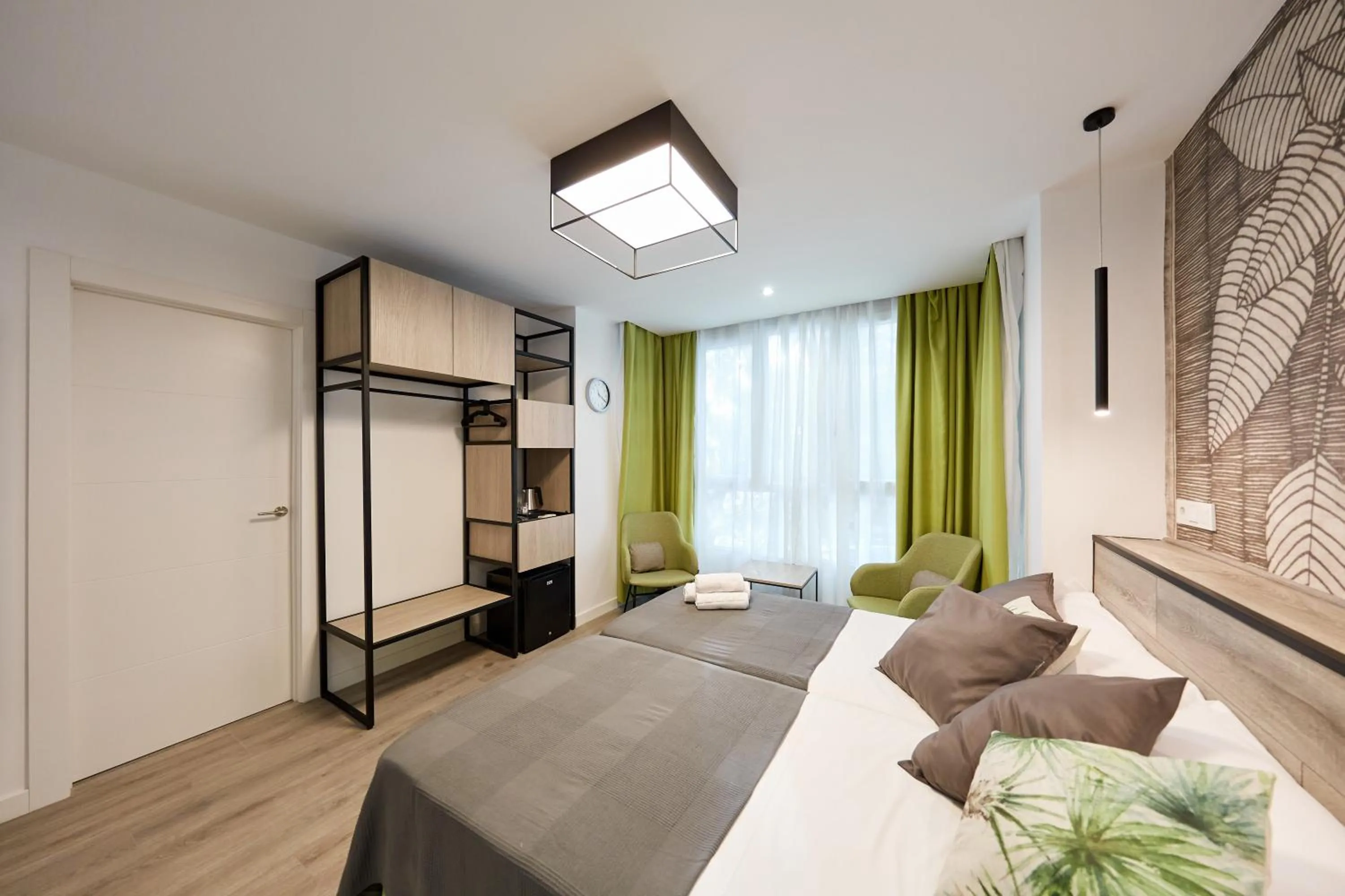 Bed in Enmathi Alicante Benalua