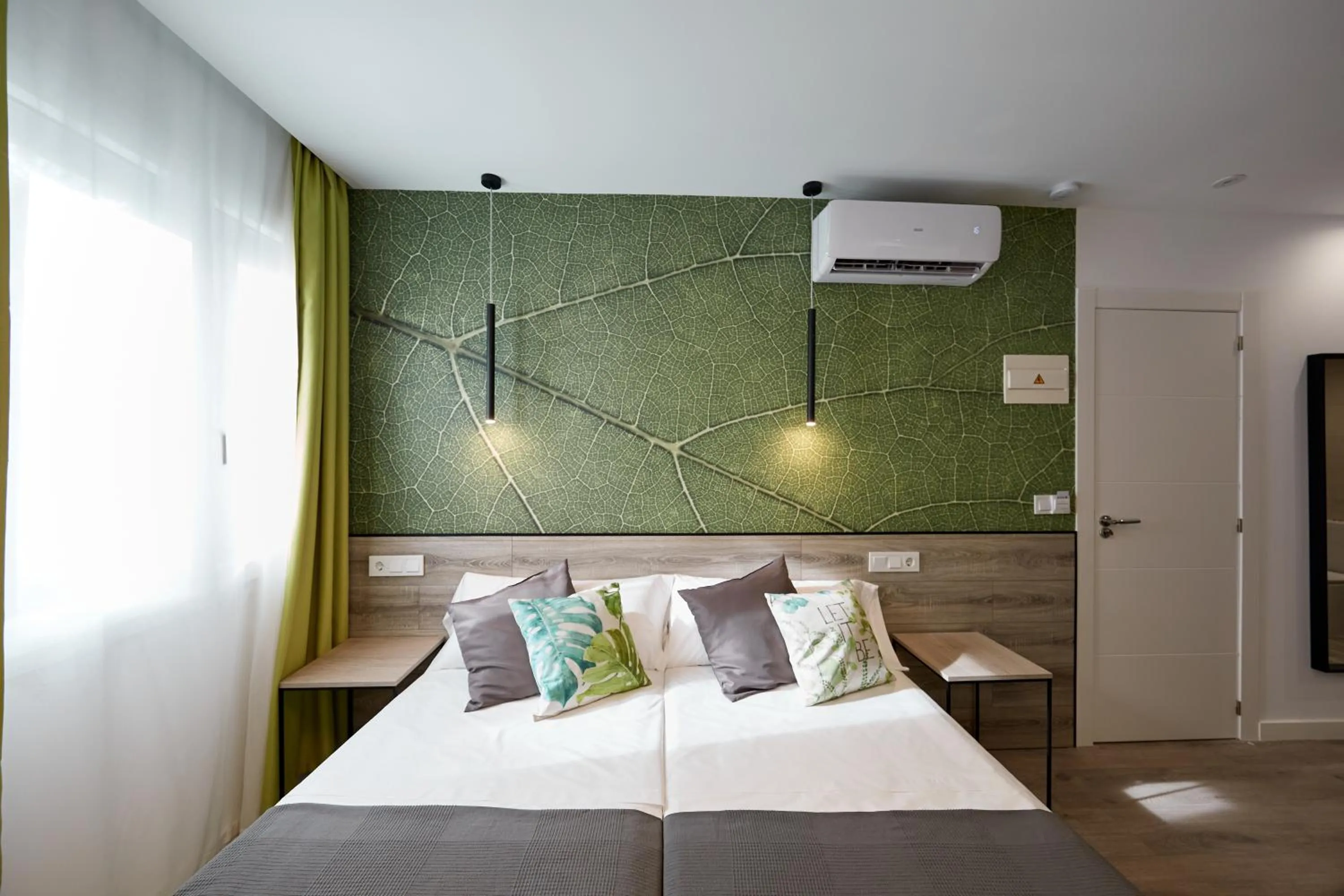 Bed in Enmathi Alicante Benalua