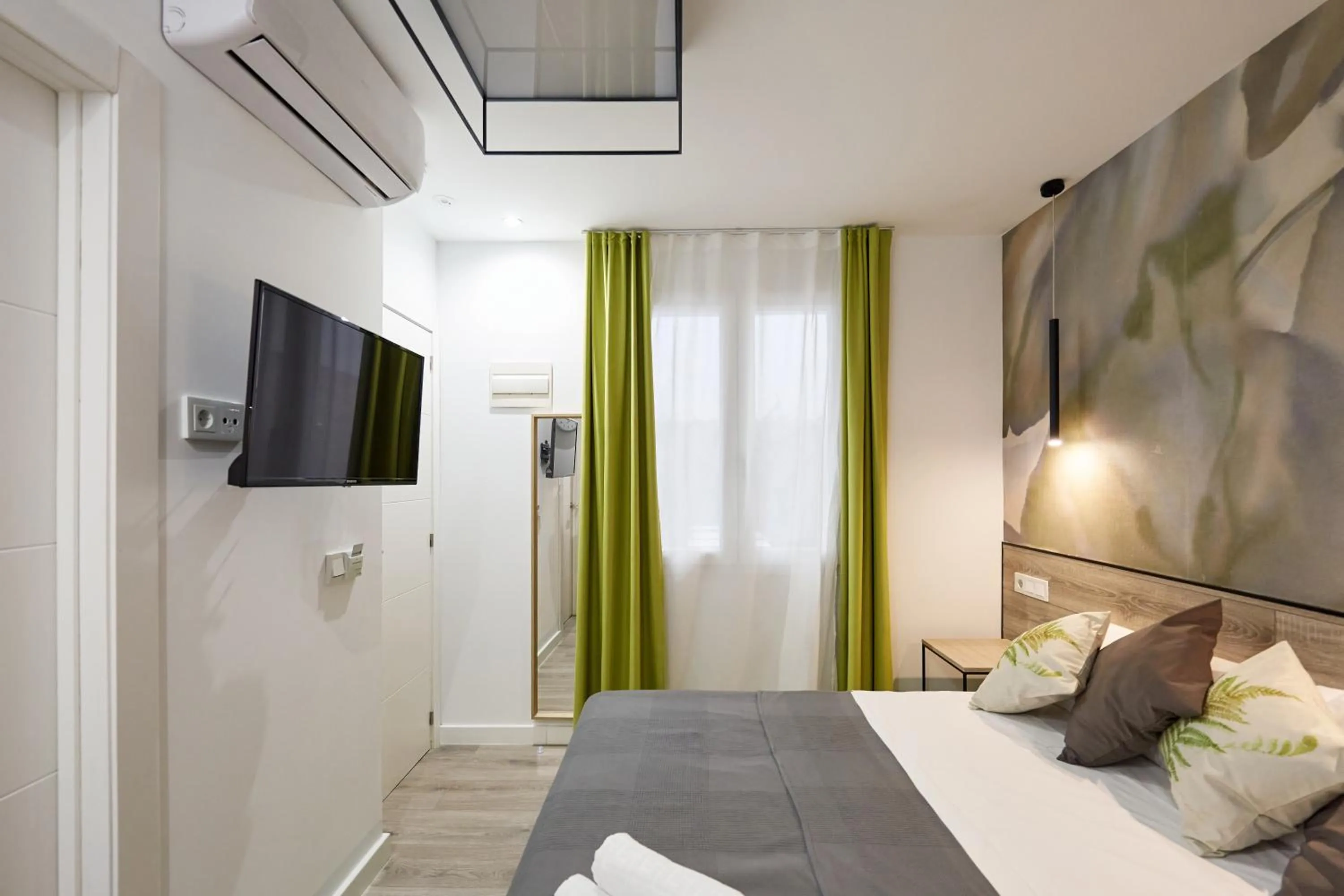 Bed in Enmathi Alicante Benalua