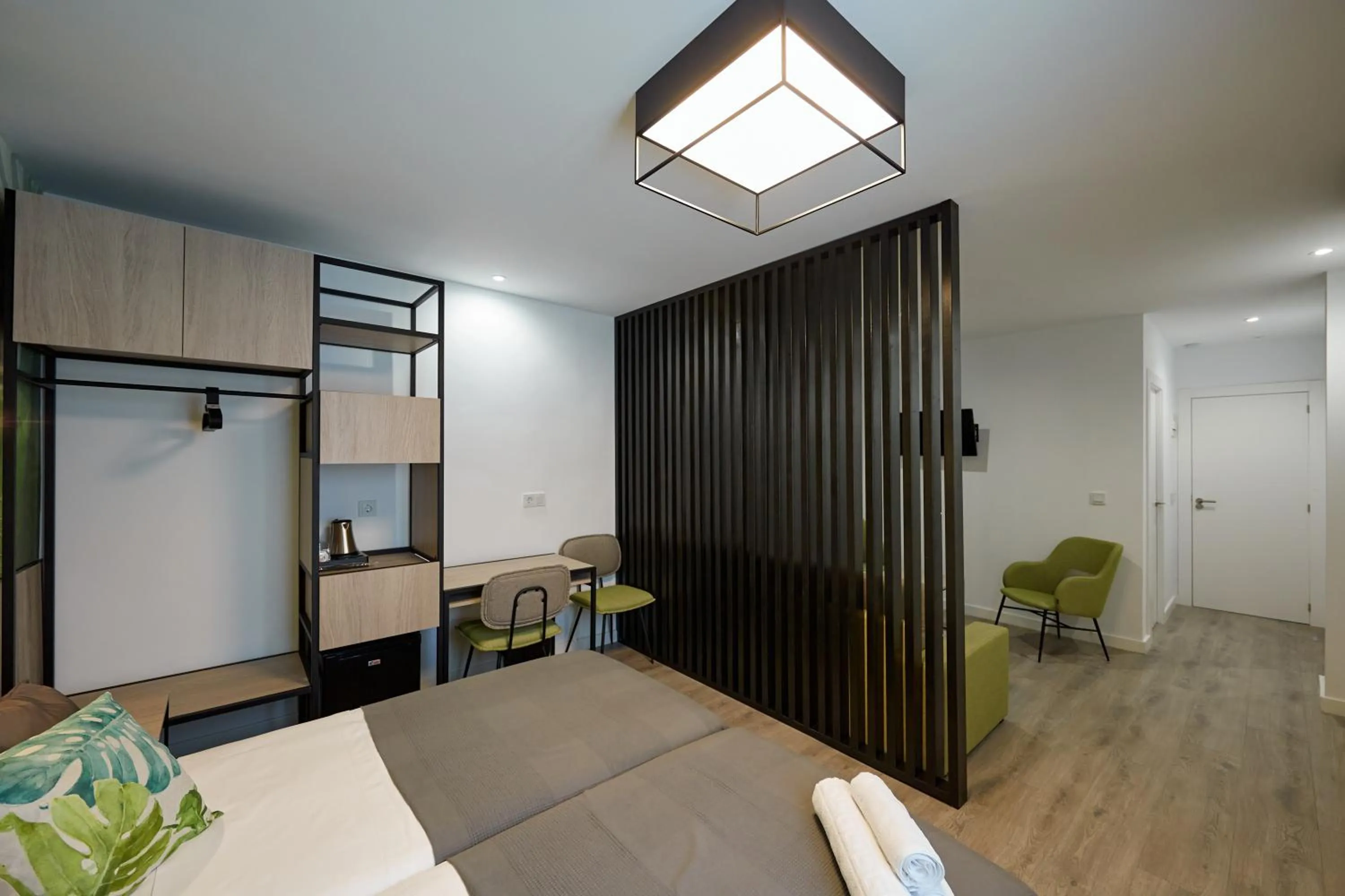 Photo of the whole room, Bed in Enmathi Alicante Benalua