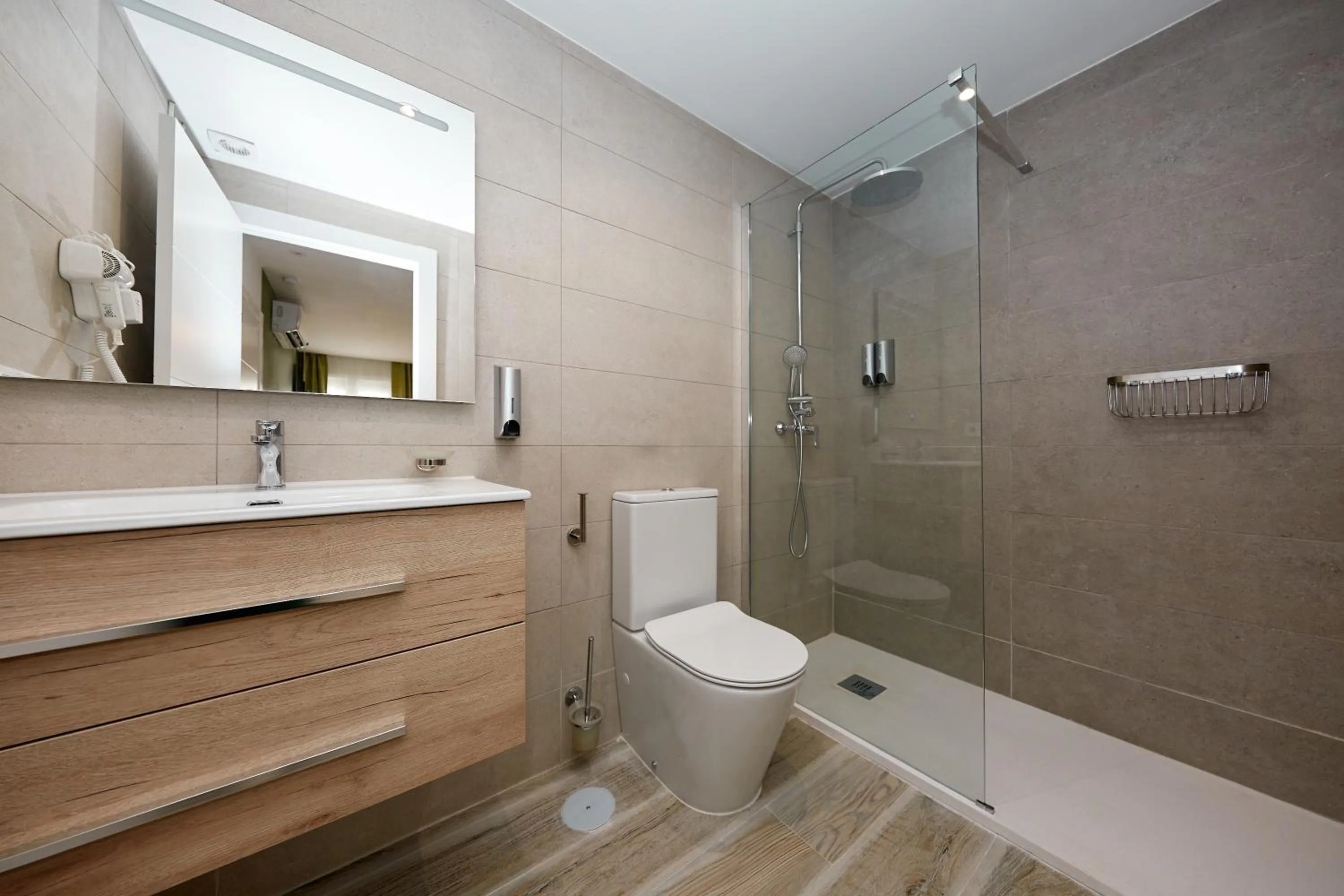 Shower in Enmathi Alicante Benalua
