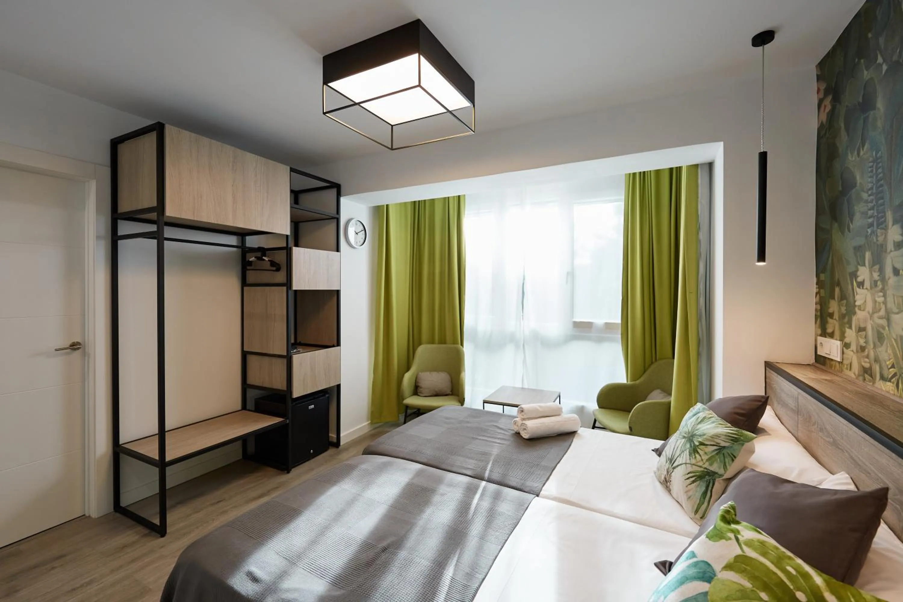 Bed in Enmathi Alicante Benalua