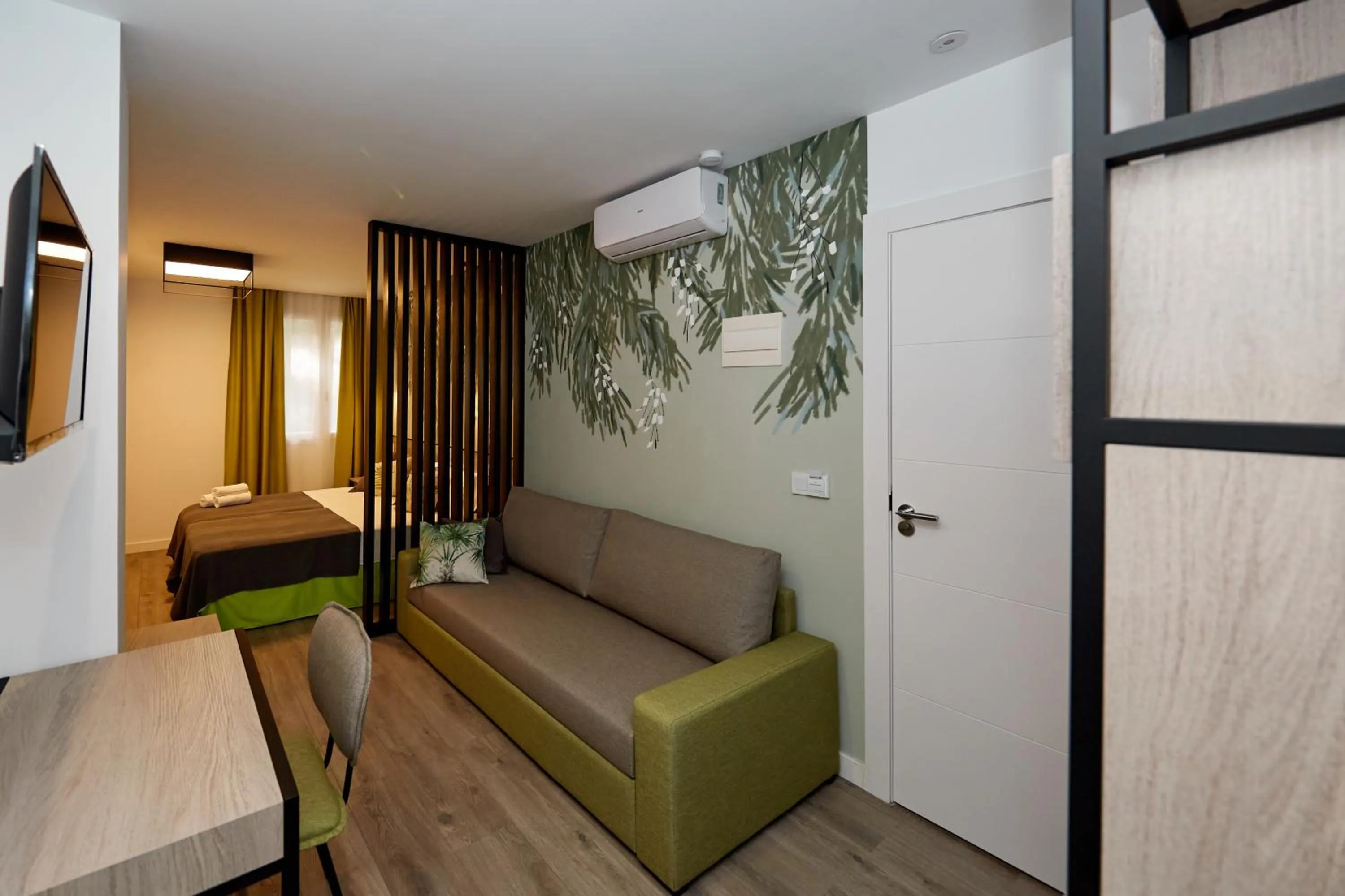 Bed in Enmathi Alicante Benalua