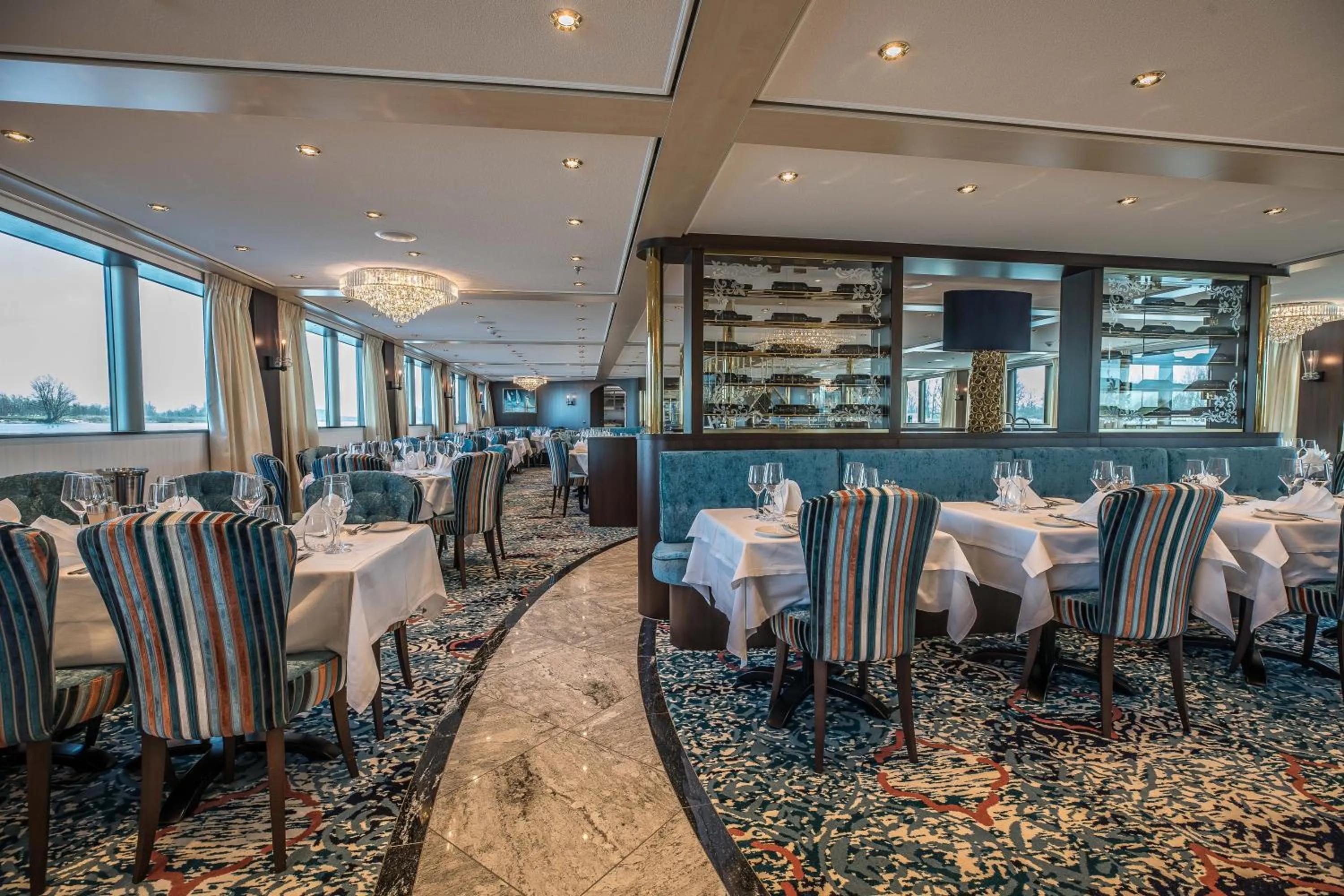 Restaurant/places to eat in VIVA RIVERSIDE 4 Köln