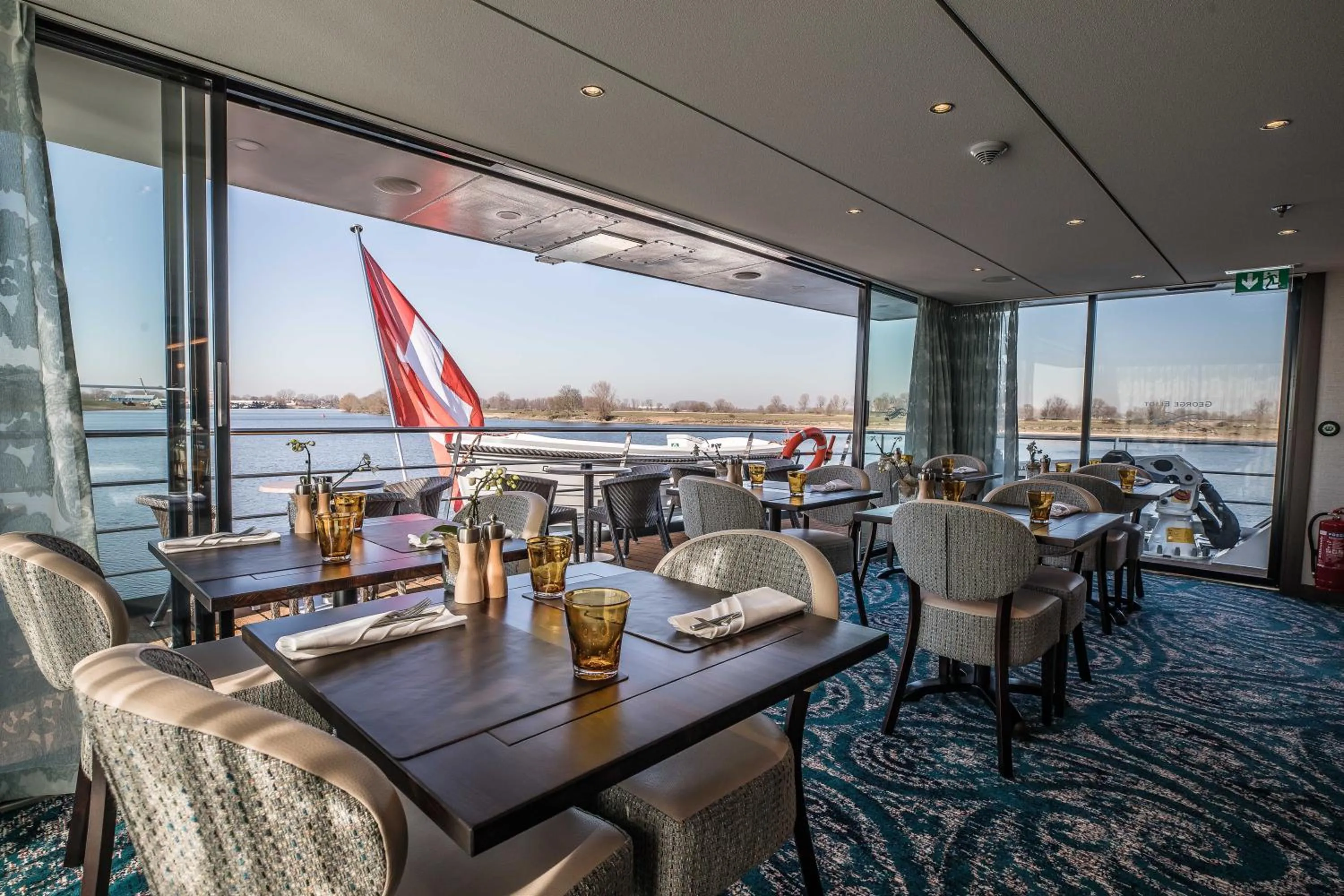 Restaurant/places to eat in VIVA RIVERSIDE 4 Köln