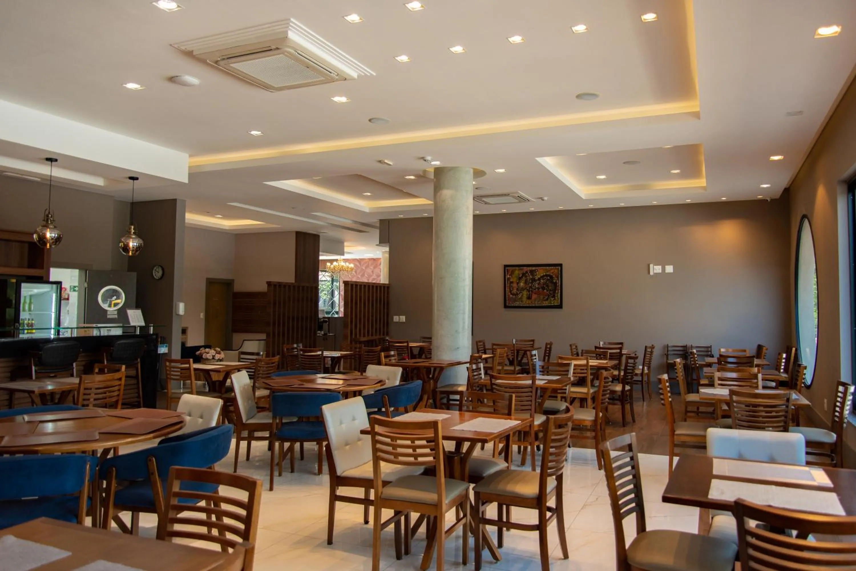 Restaurant/places to eat in KEEP SUÍTES HOTEL