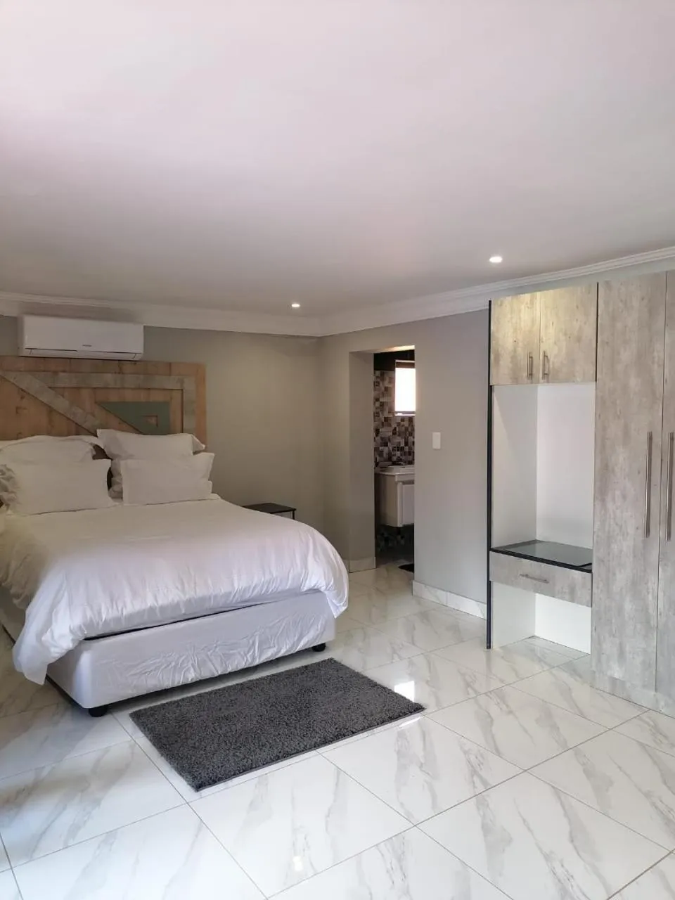 Bed in National Lodge