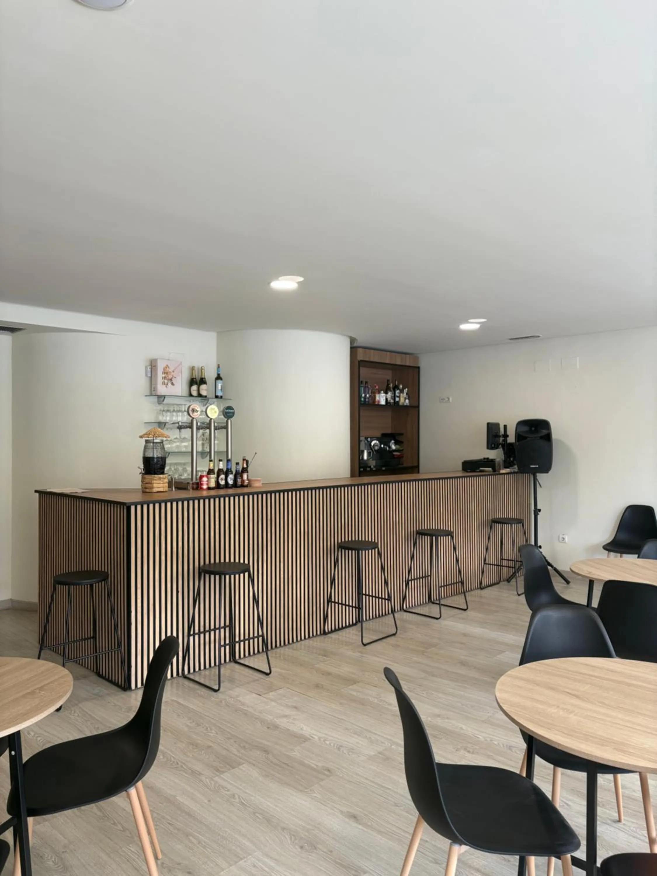 Lounge or bar in Hotel La Mota by Punta25 Hotels Group