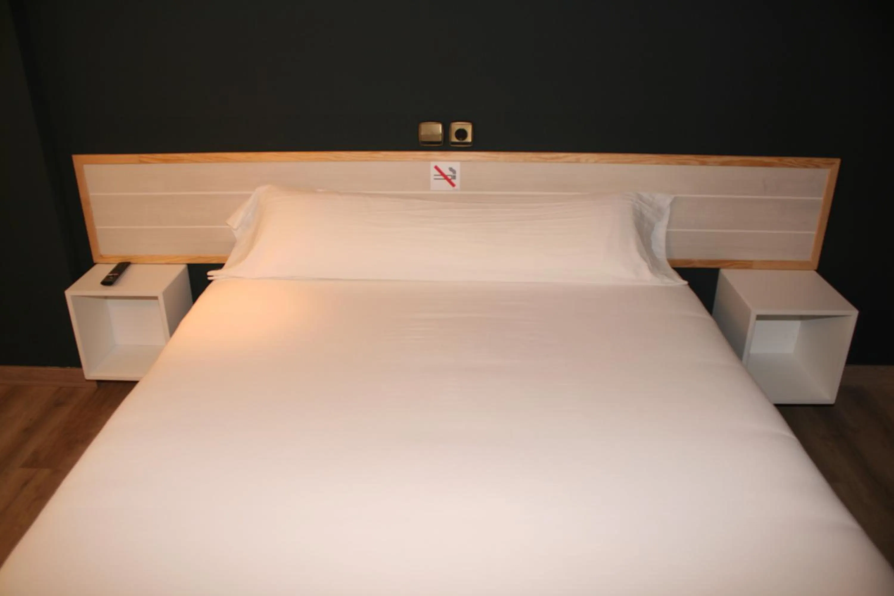 Bedroom, Bed in HMC K-ena