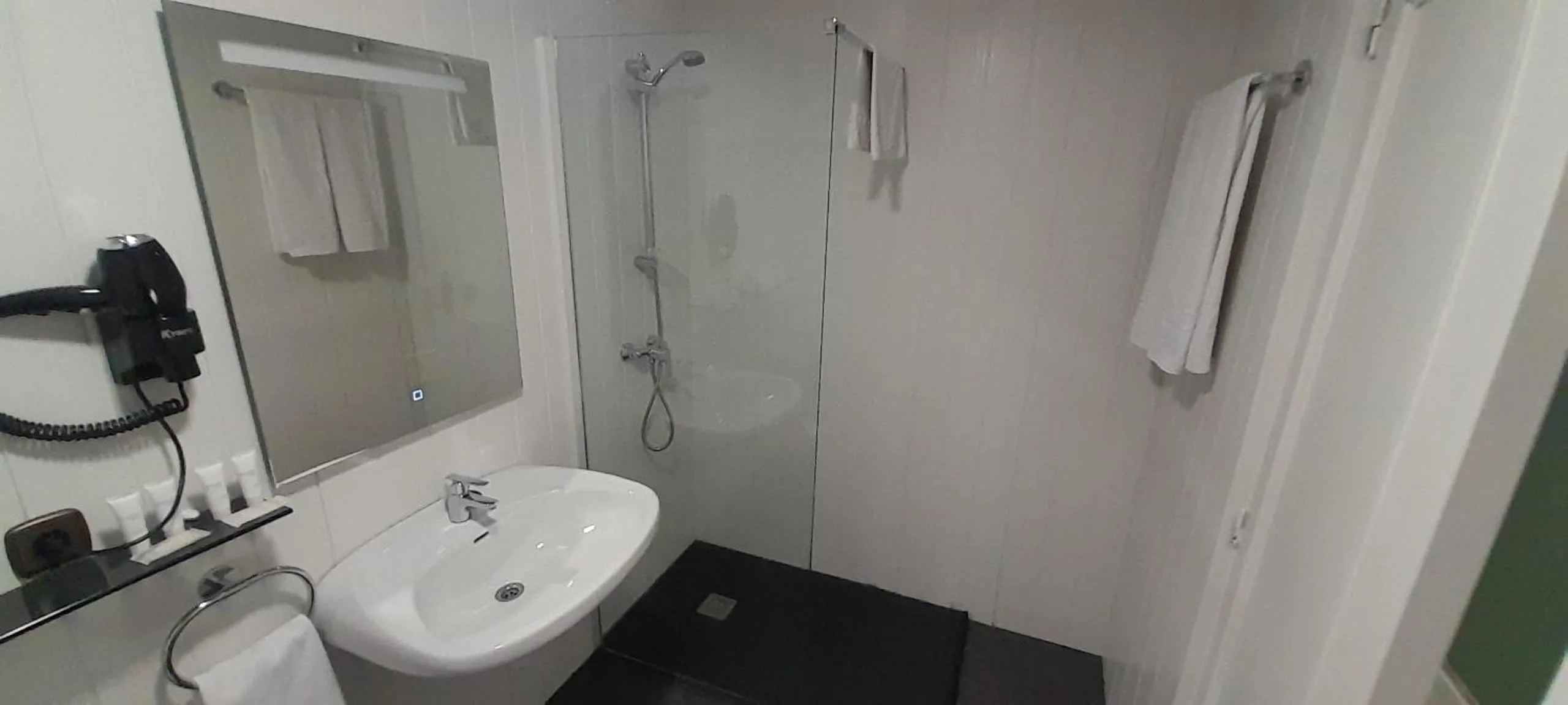 Bathroom in HMC K-ena