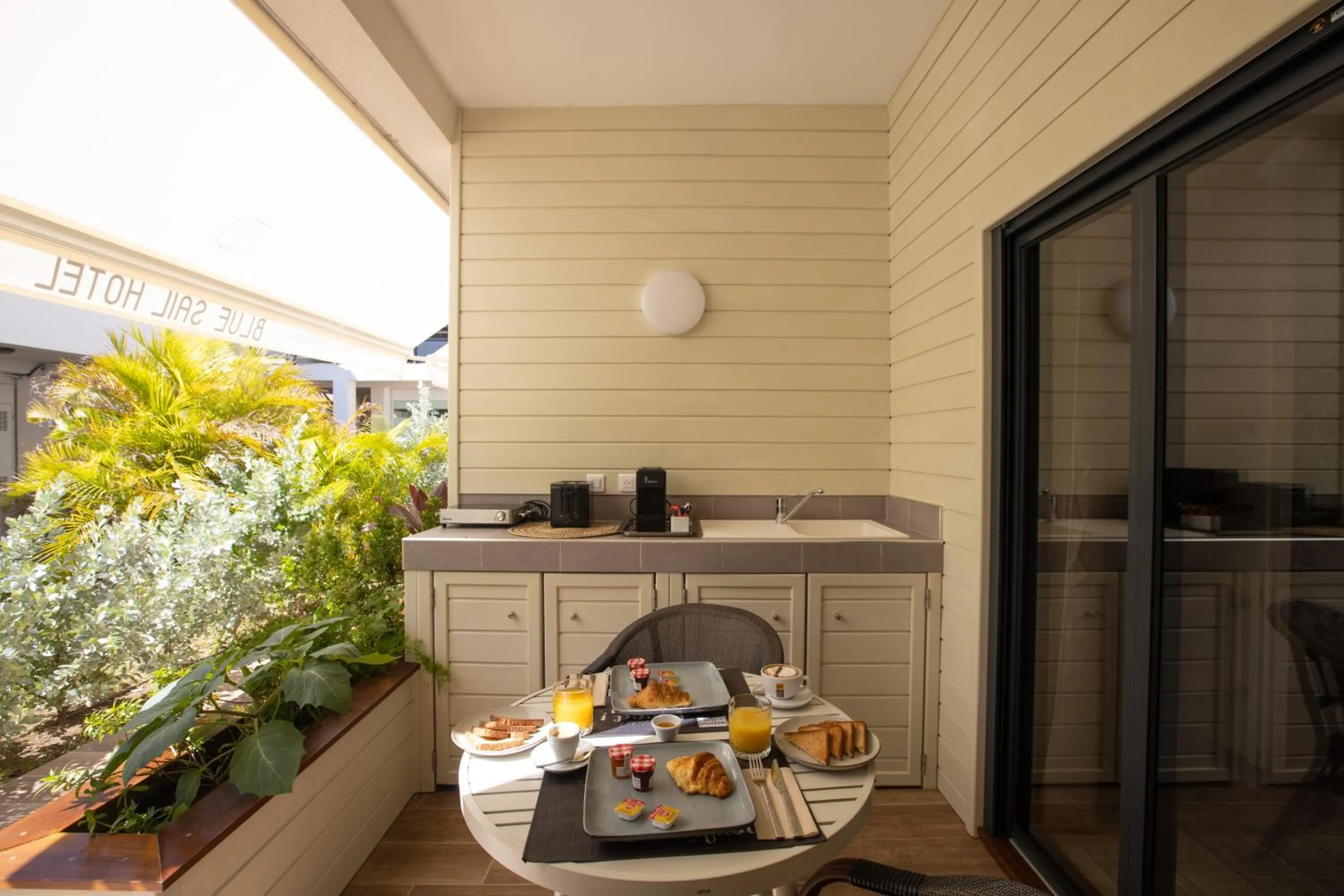 Balcony/Terrace in Blue Sail Hotel