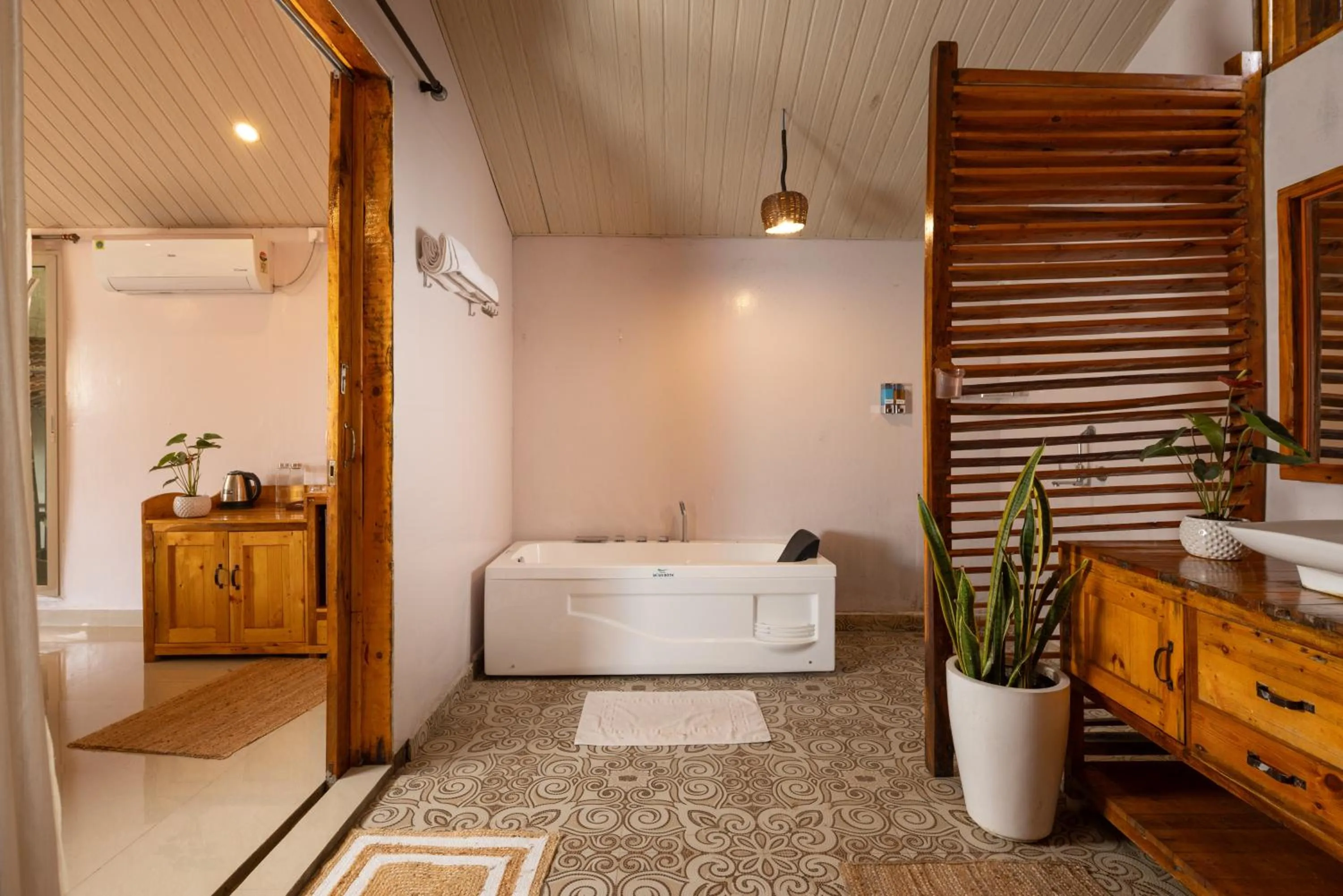 Bathroom in DucknChill-Agonda