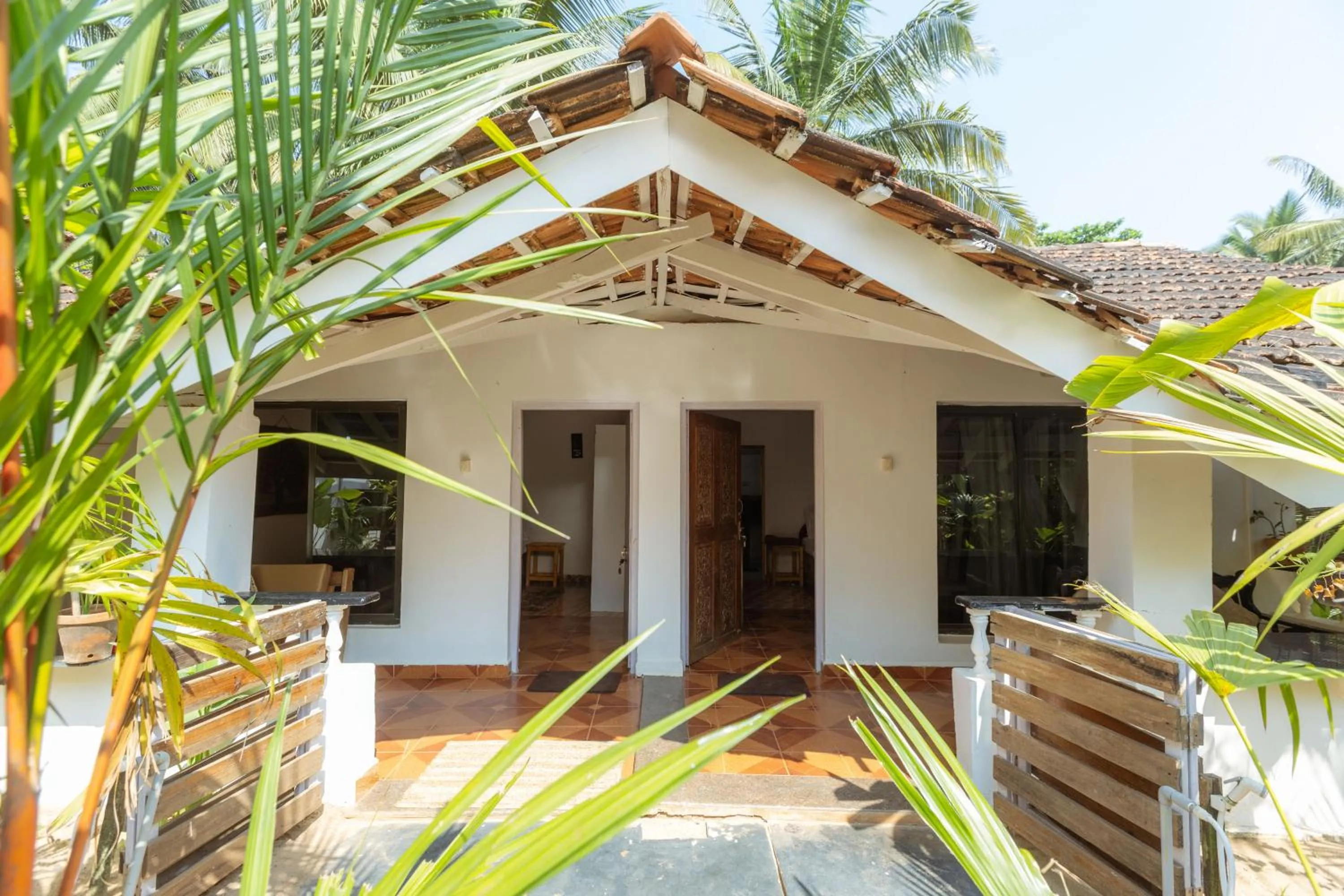 Facade/entrance in DucknChill-Agonda