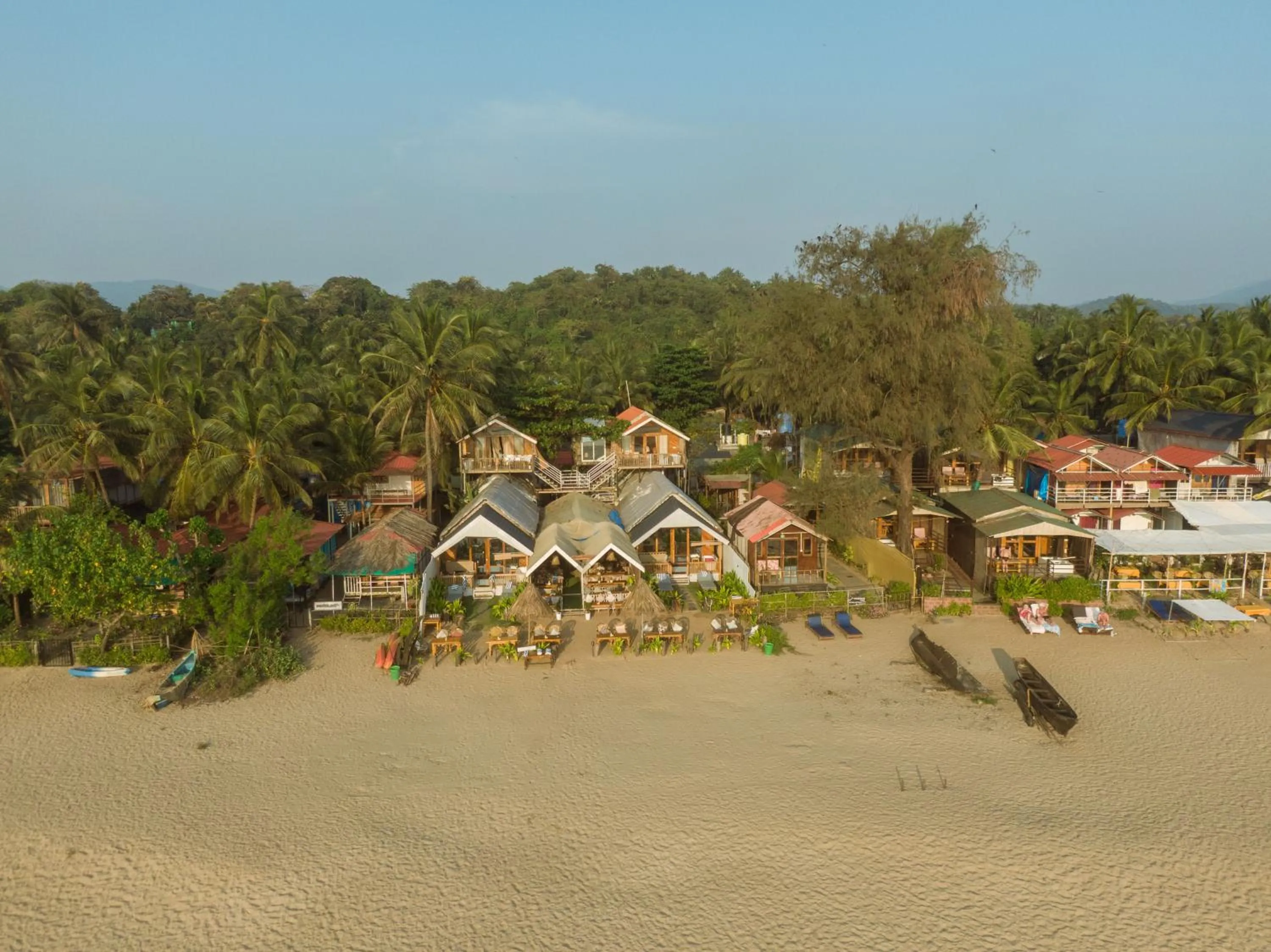 Property building in DucknChill-Agonda