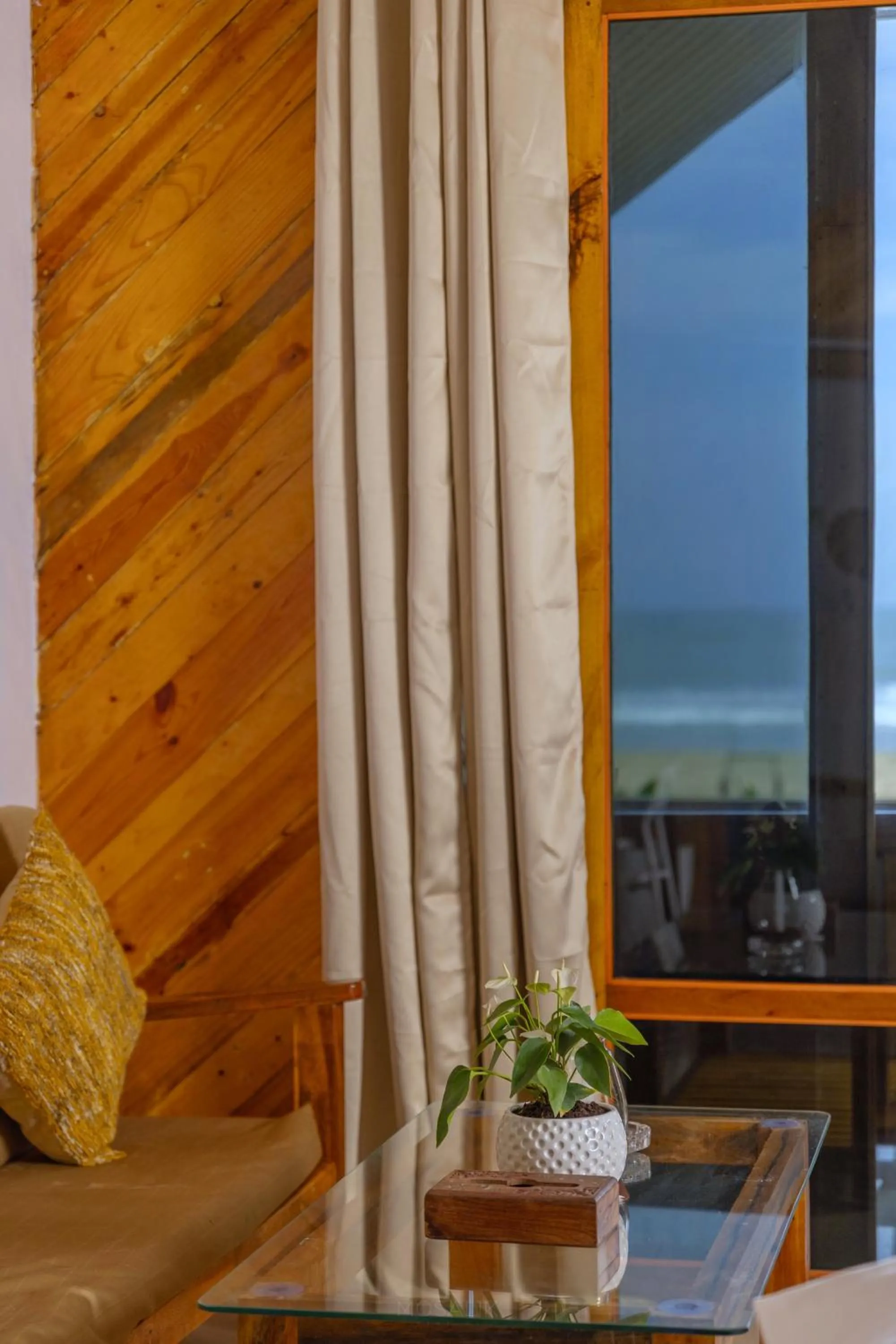 Seating area in DucknChill-Agonda