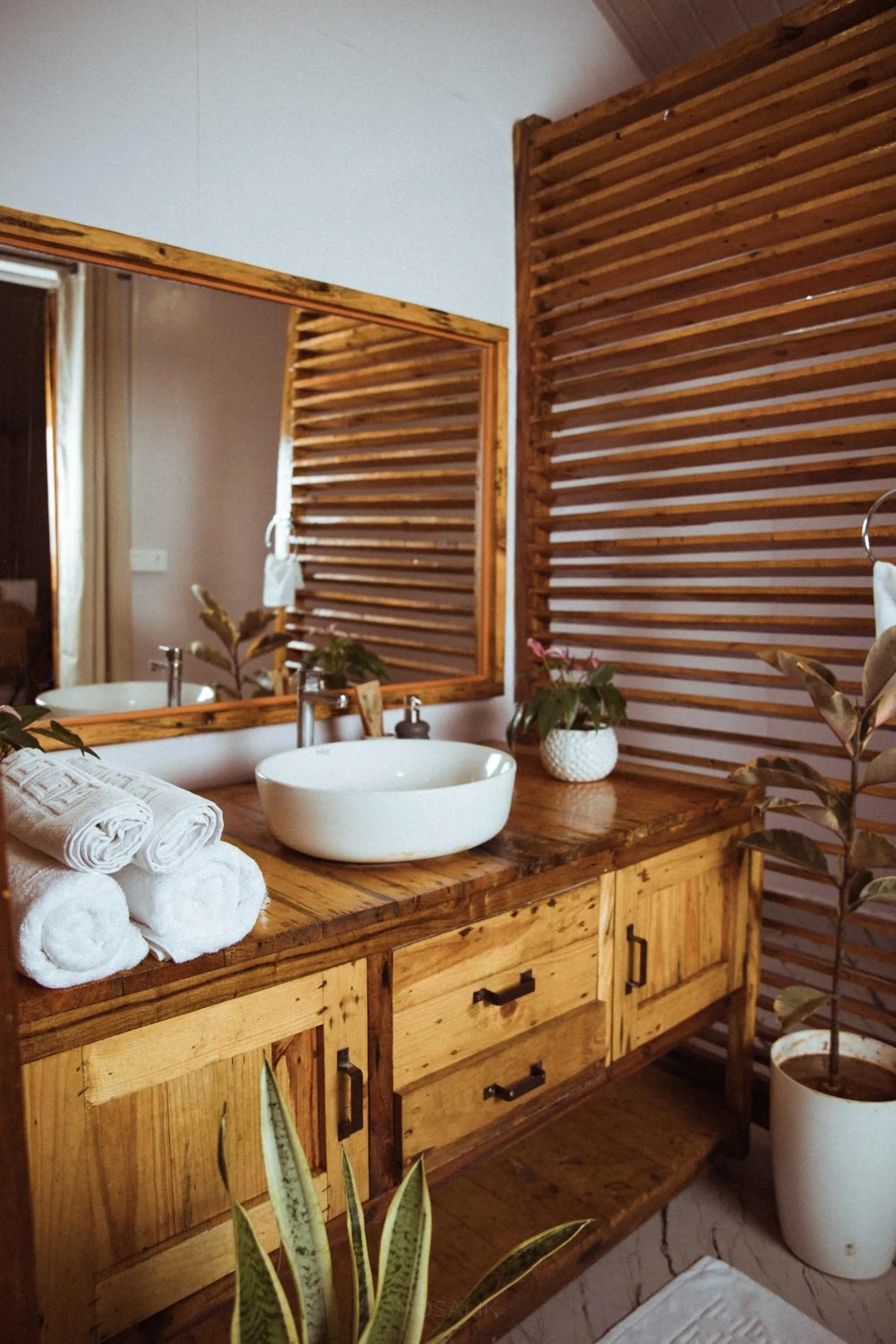 Bathroom in DucknChill-Agonda