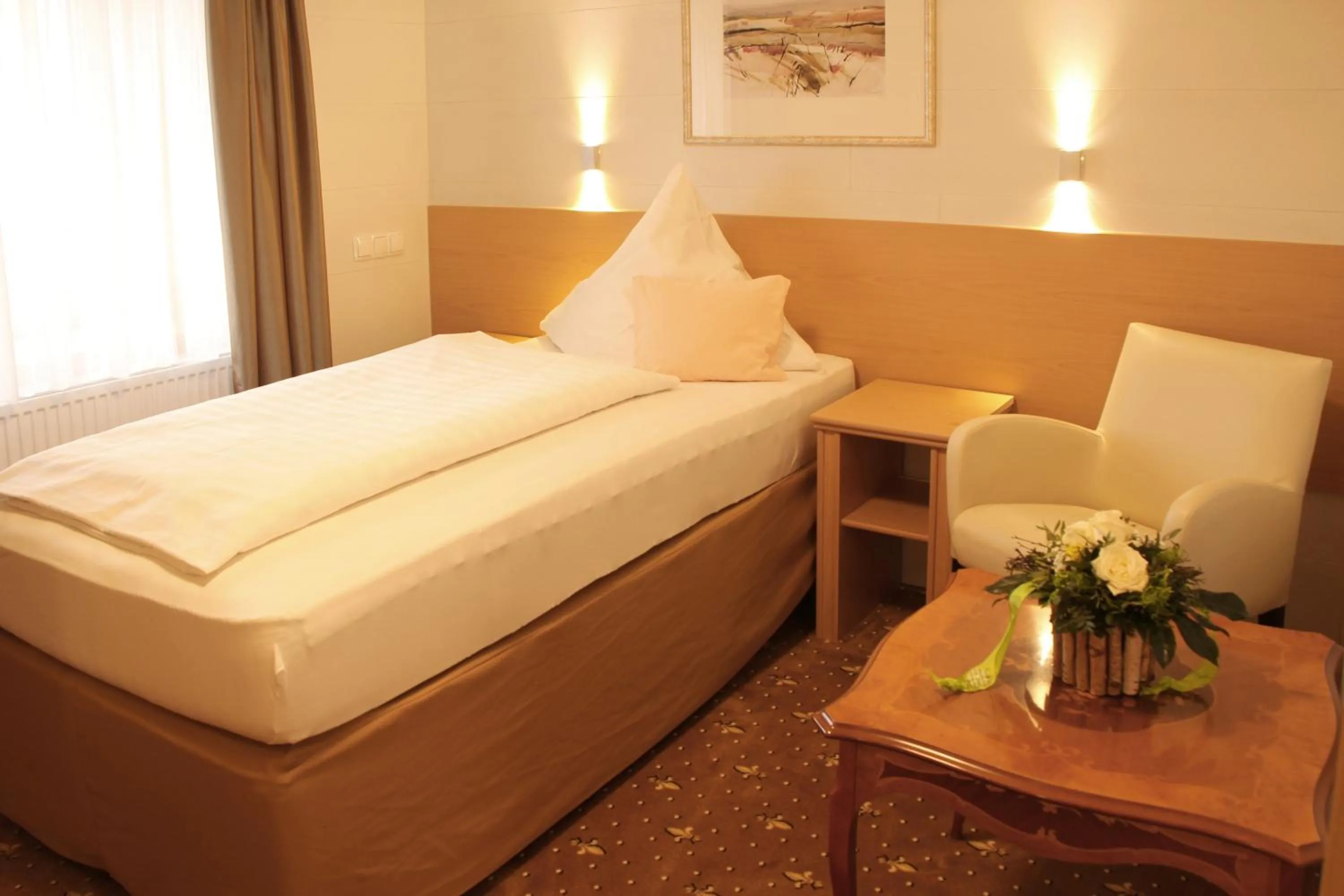 Bed in Hotel & Restaurant Bei Baki