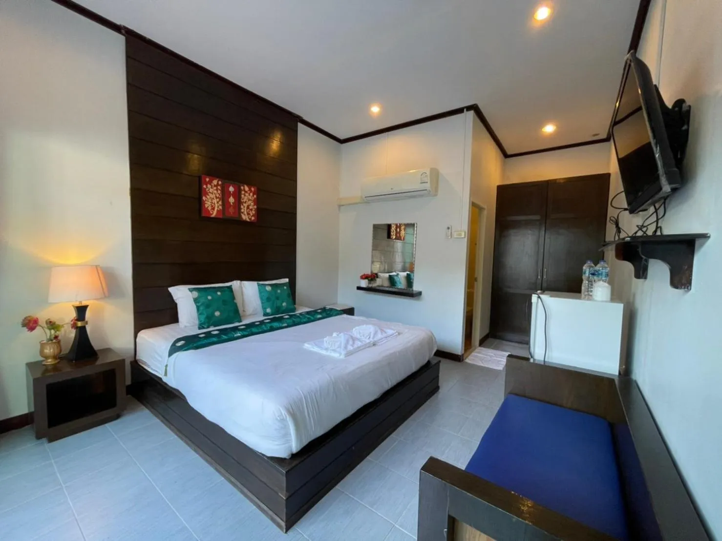 Bed in KK Lipe Resort