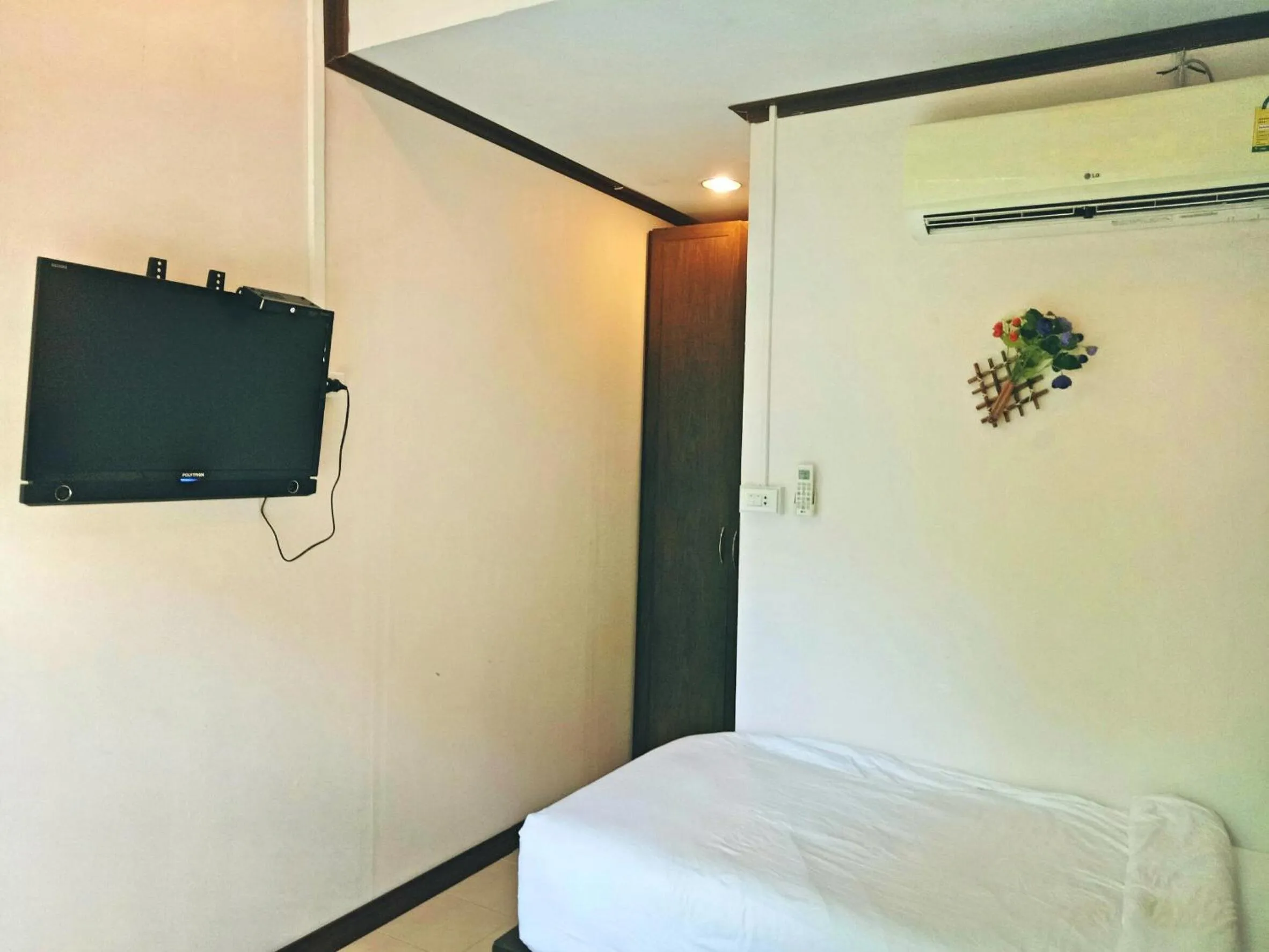 Bed in KK Lipe Resort