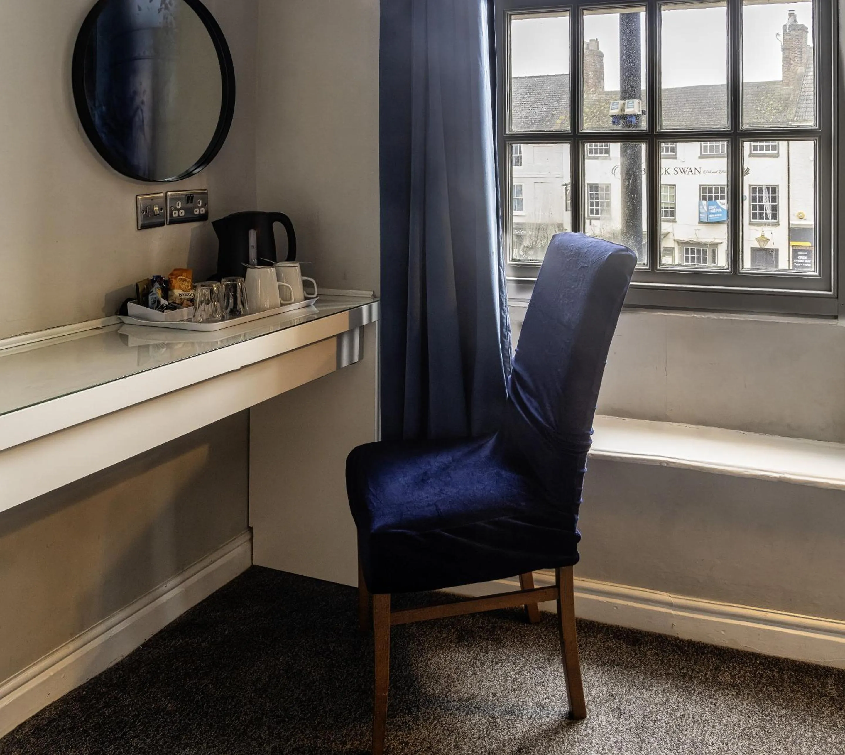 Bedroom in The Green Dragon at Bedale by OYO