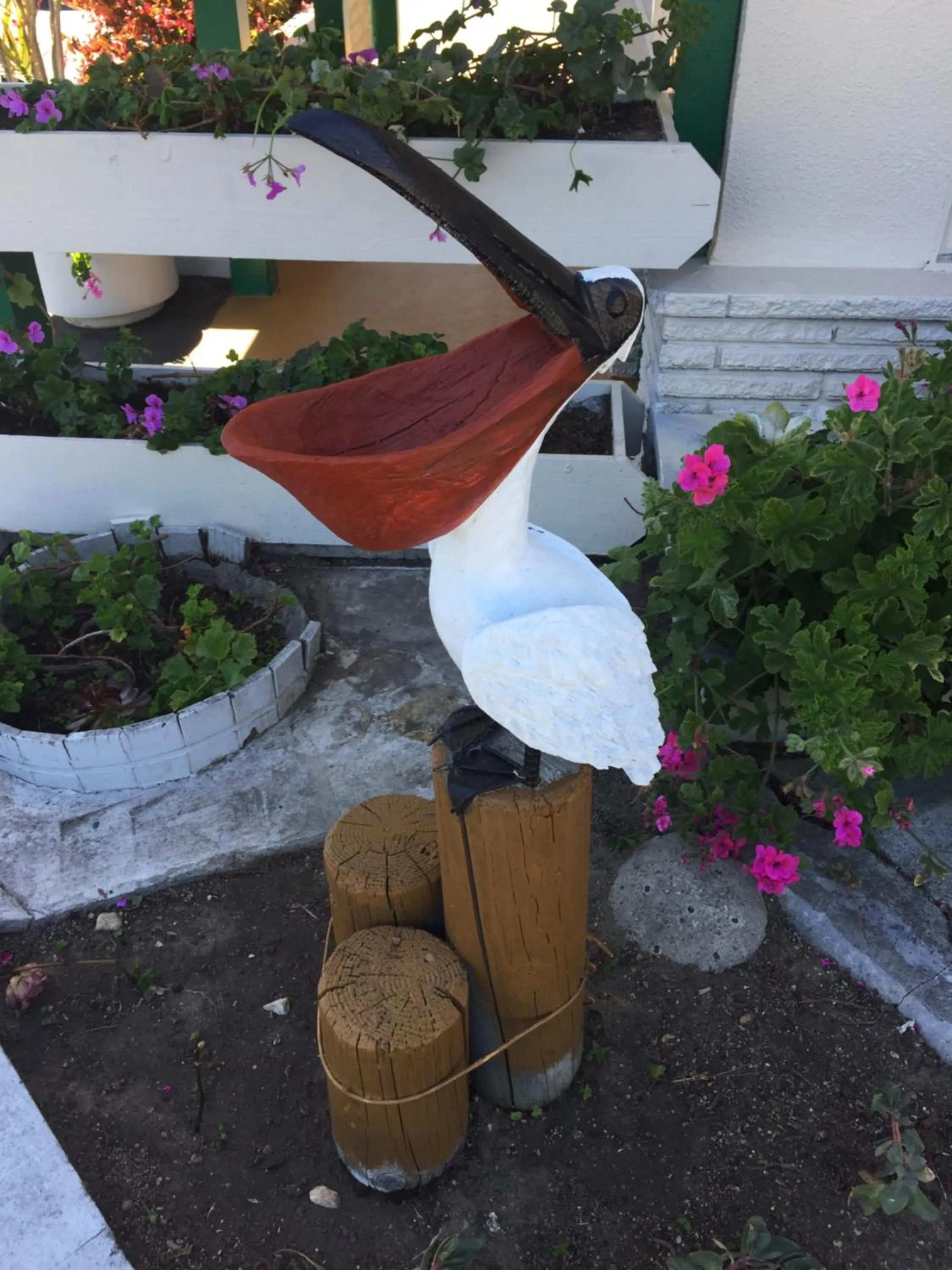 Property building in Monterey Pines Inn