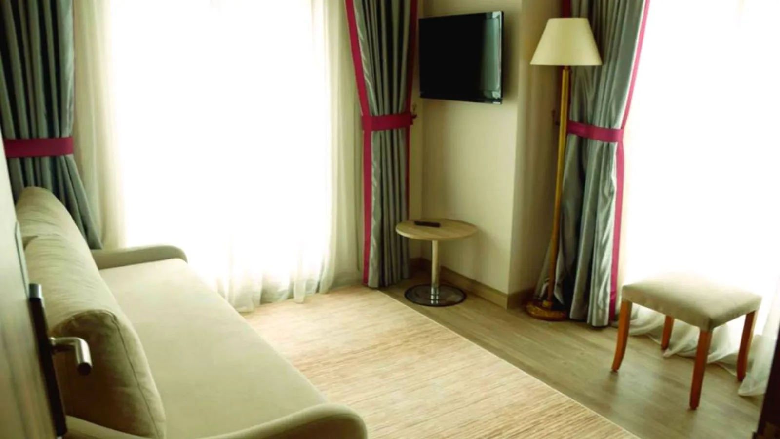 Decorative detail in Dab Hotel