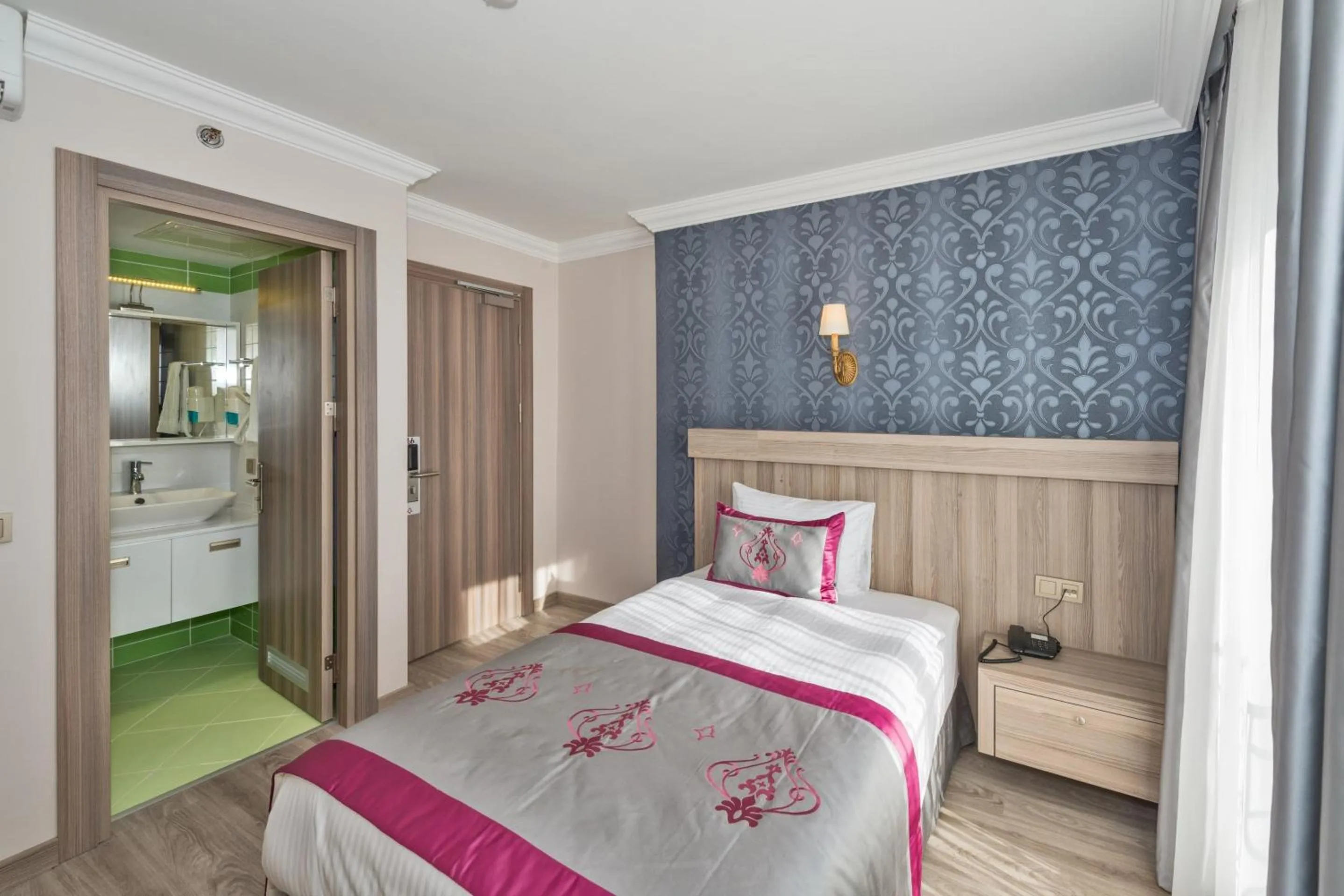 Bedroom, Bed in Dab Hotel