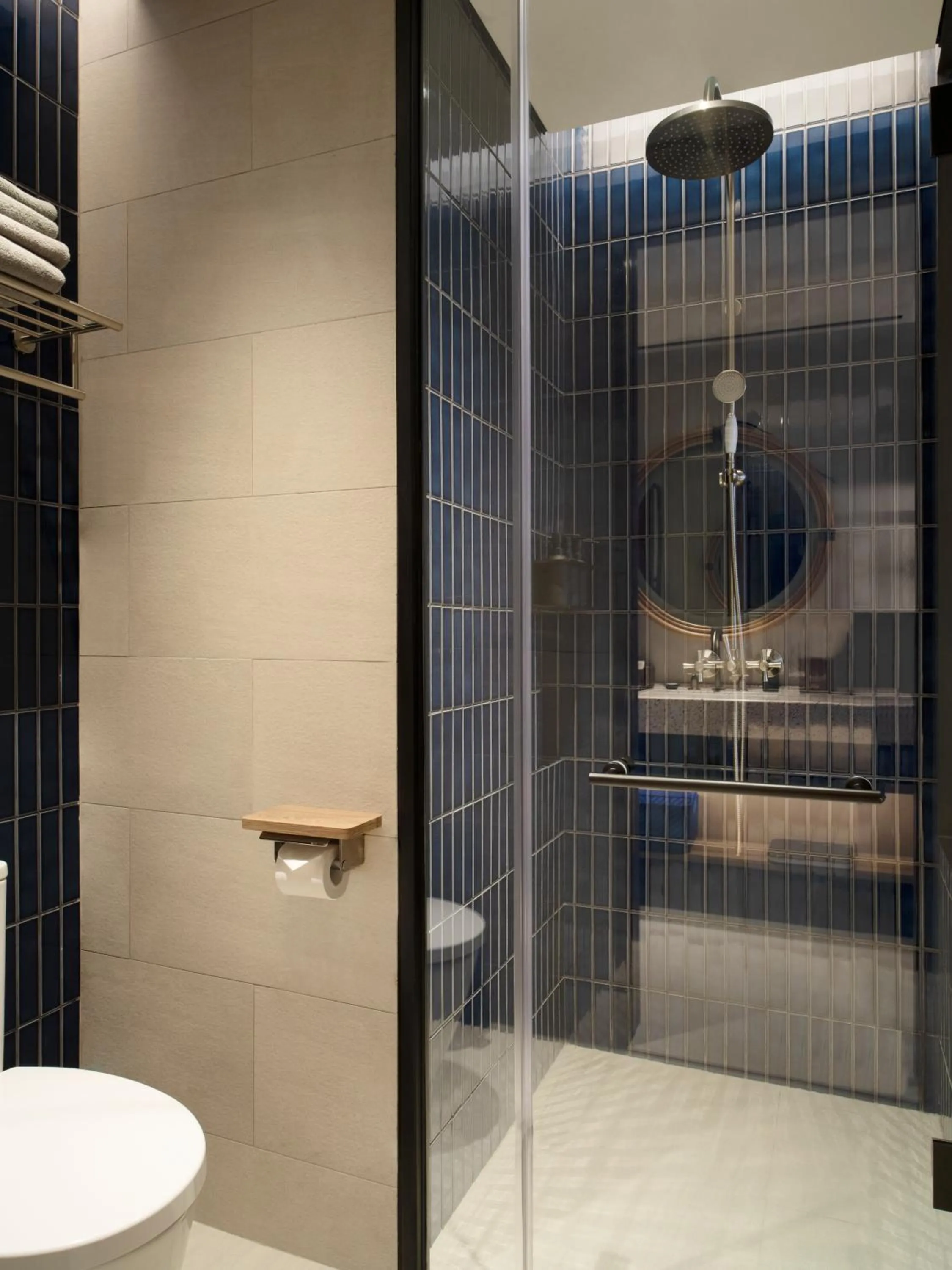 Bathroom in Episode Gading Serpong