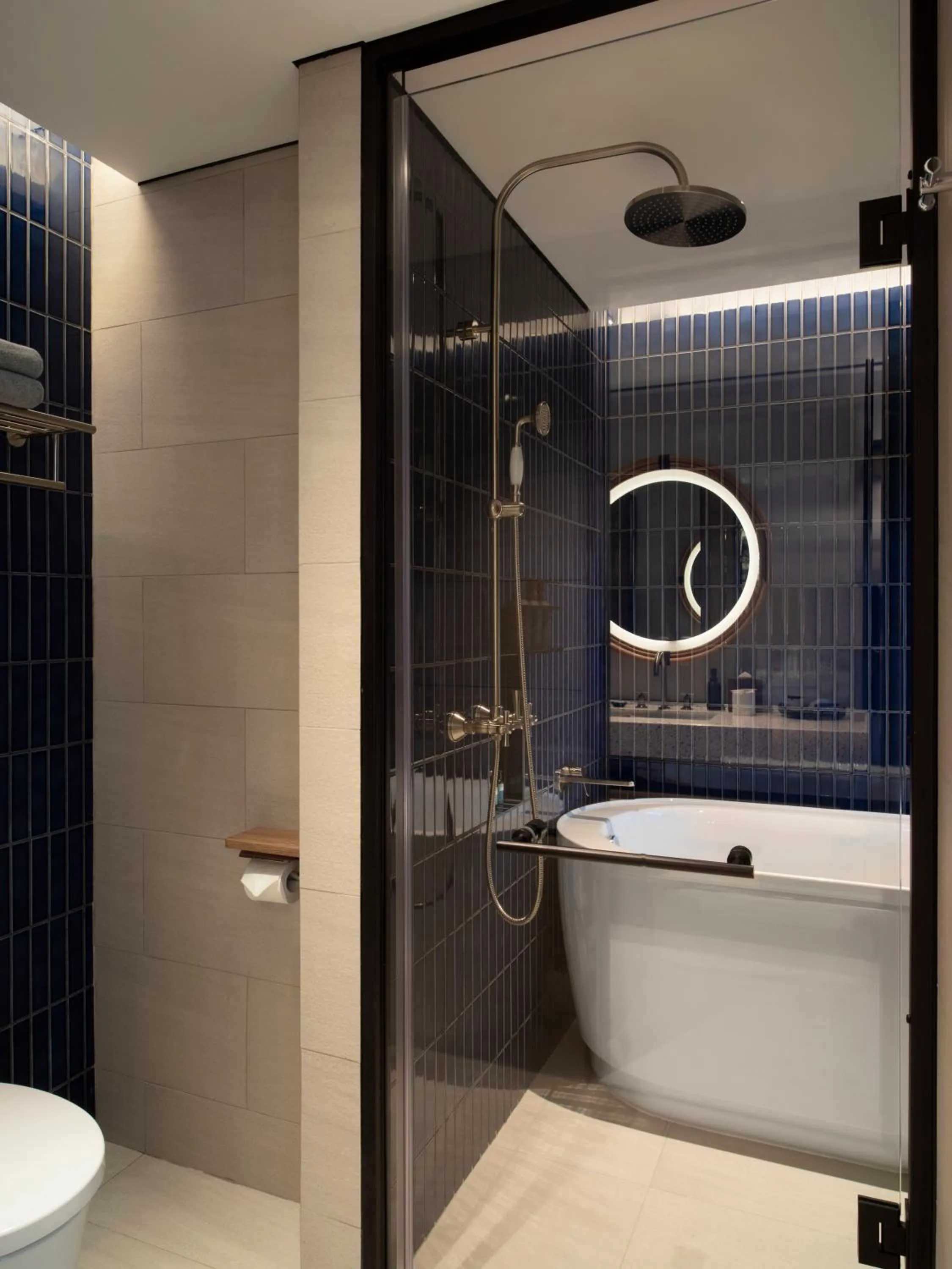 Bathroom in Episode Gading Serpong