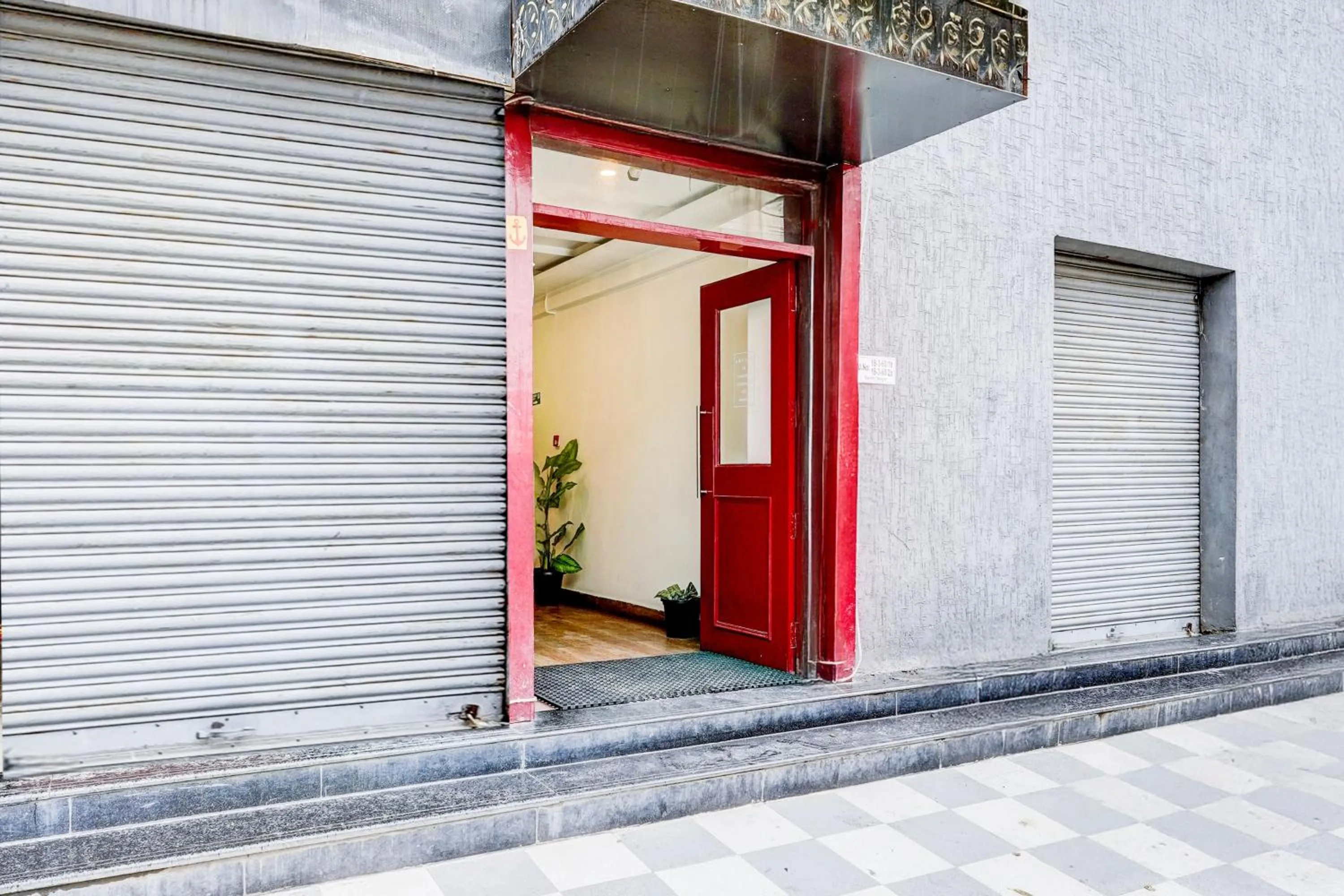 Facade/entrance in Super Townhouse Tirupati