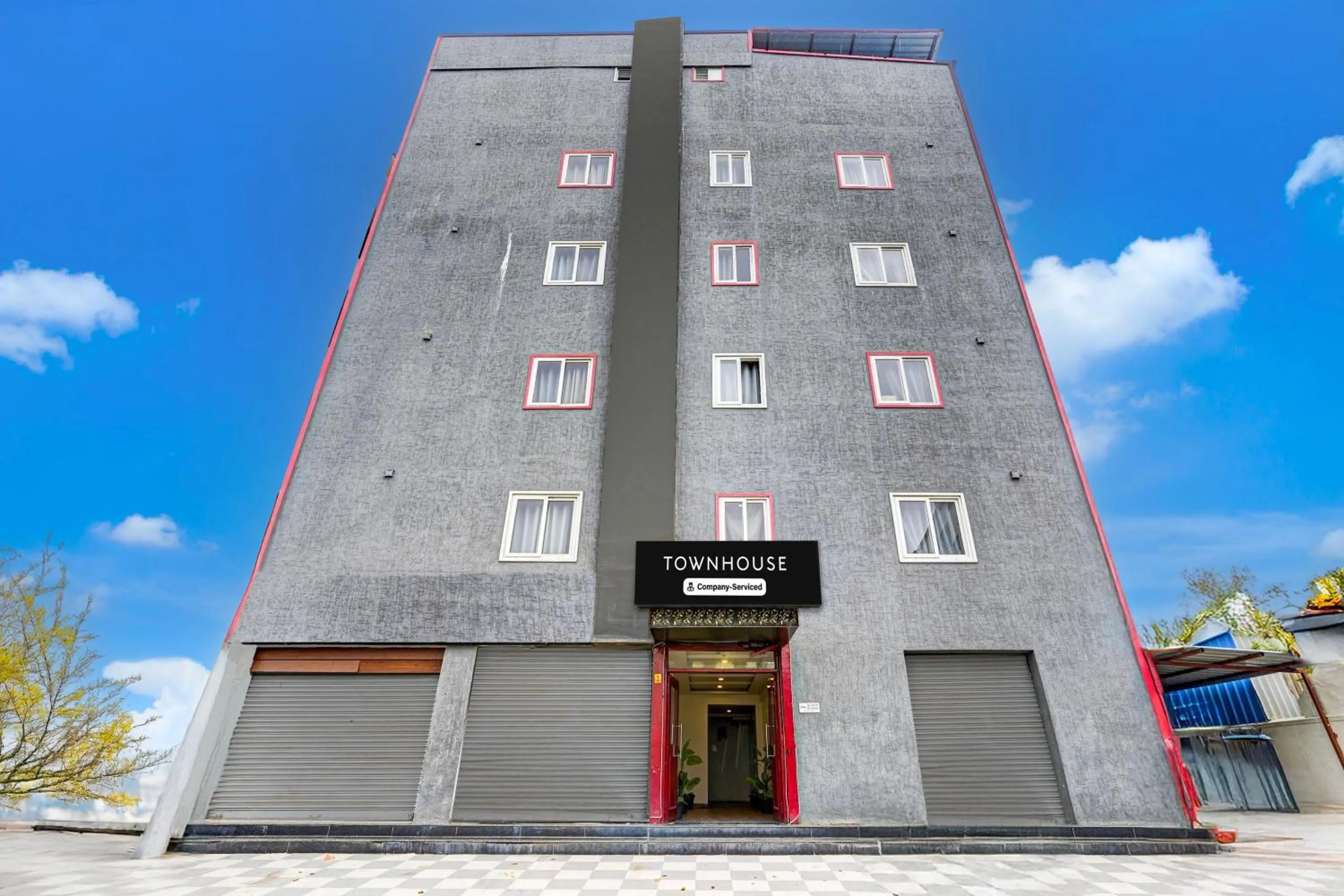 Facade/entrance in Super Townhouse Tirupati