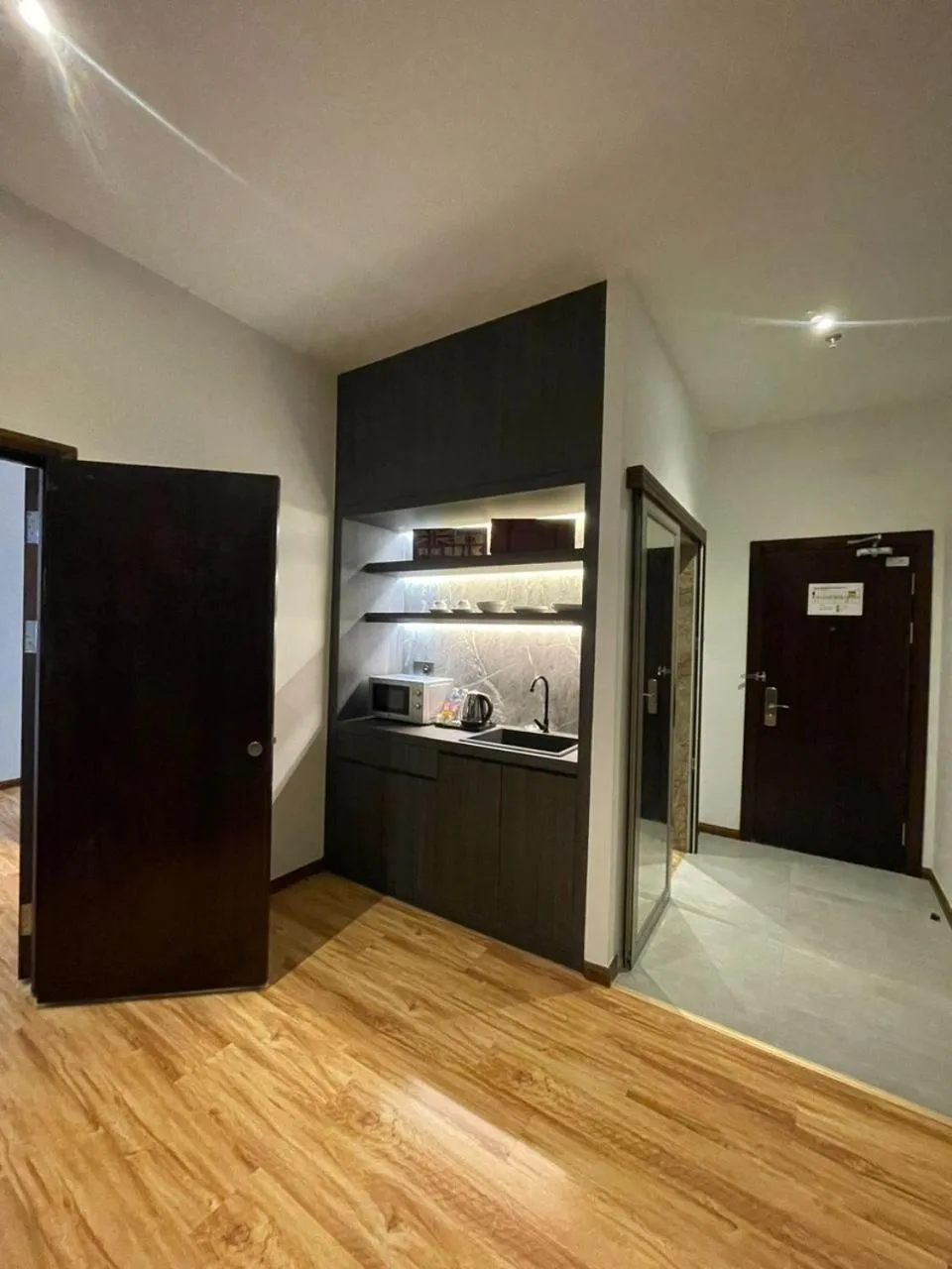 Kitchen or kitchenette in Sentral View Hotel Bintulu