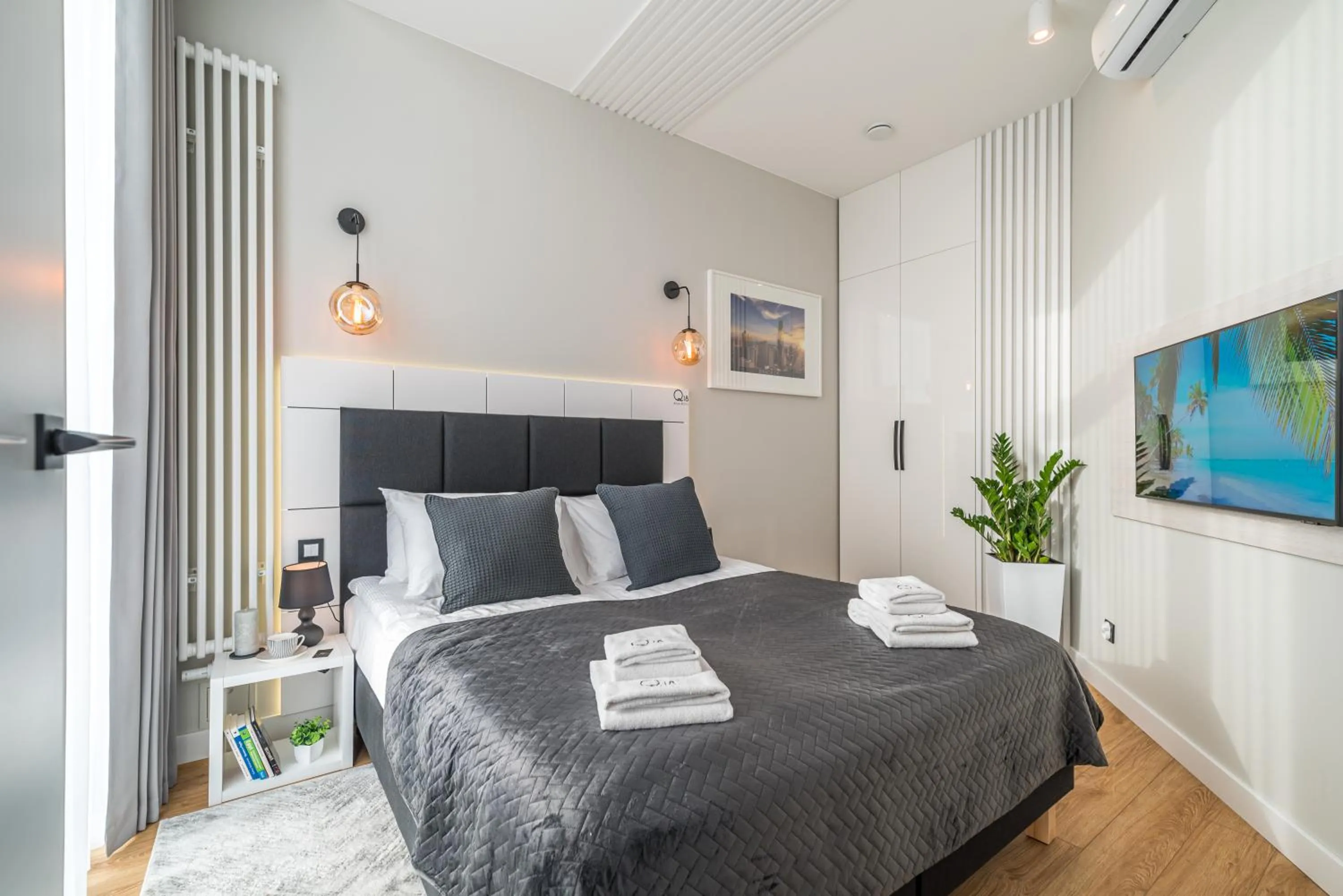 Bed in Q18 ApartHotel