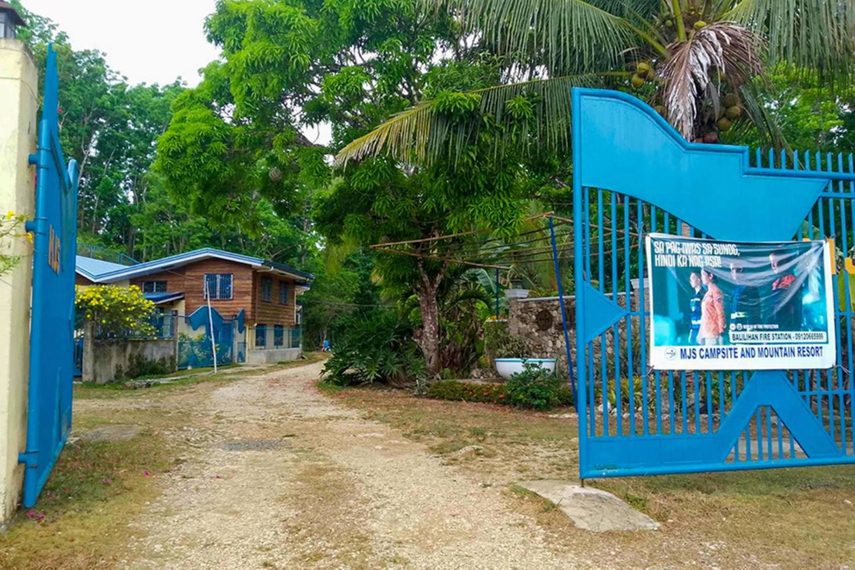 Facade/entrance in MJS Campsite and Mountain Resort