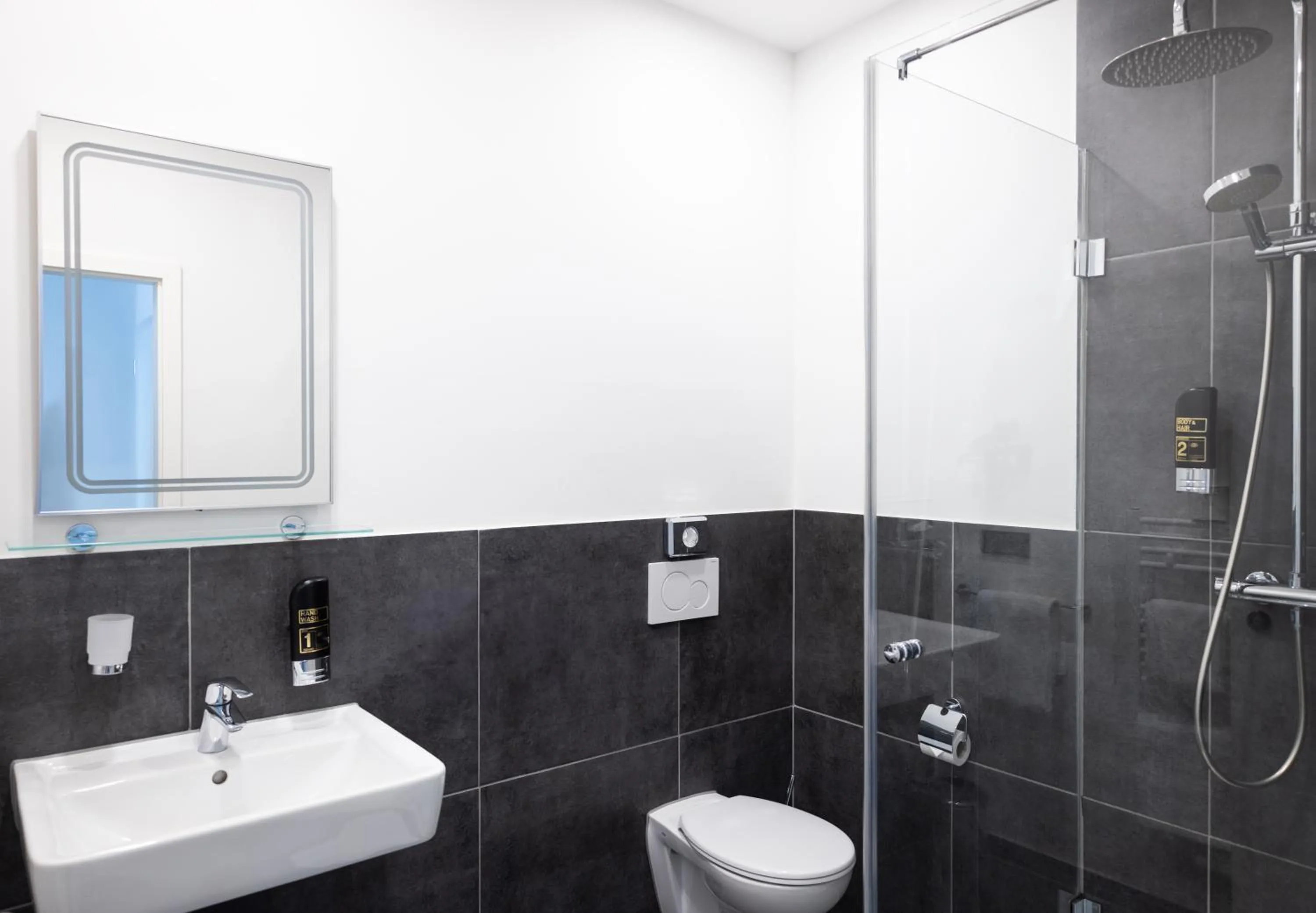 Bathroom in Hotel Innception