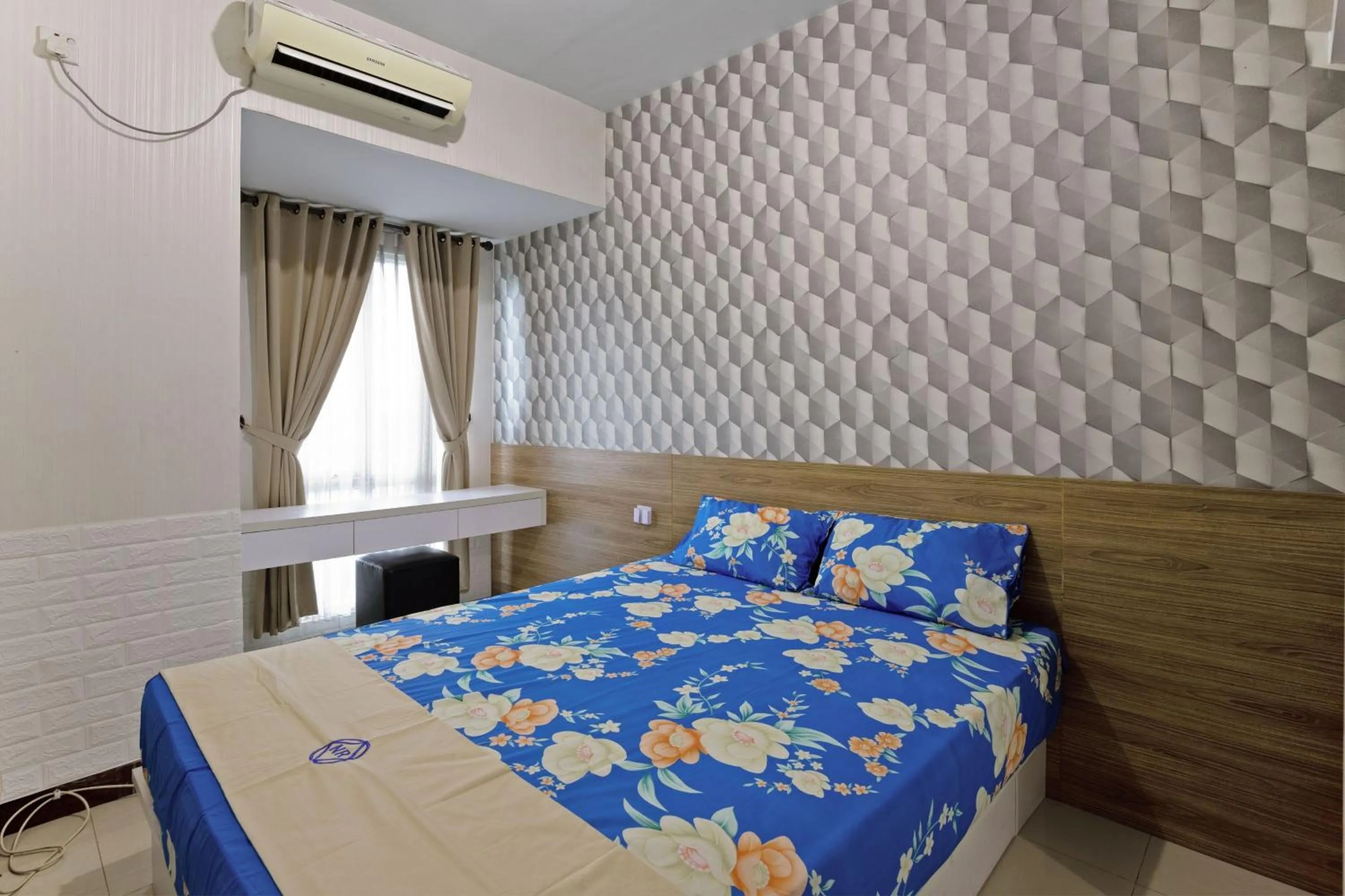 Bedroom, Bed in Apartemen Grand Dhika City by Nina