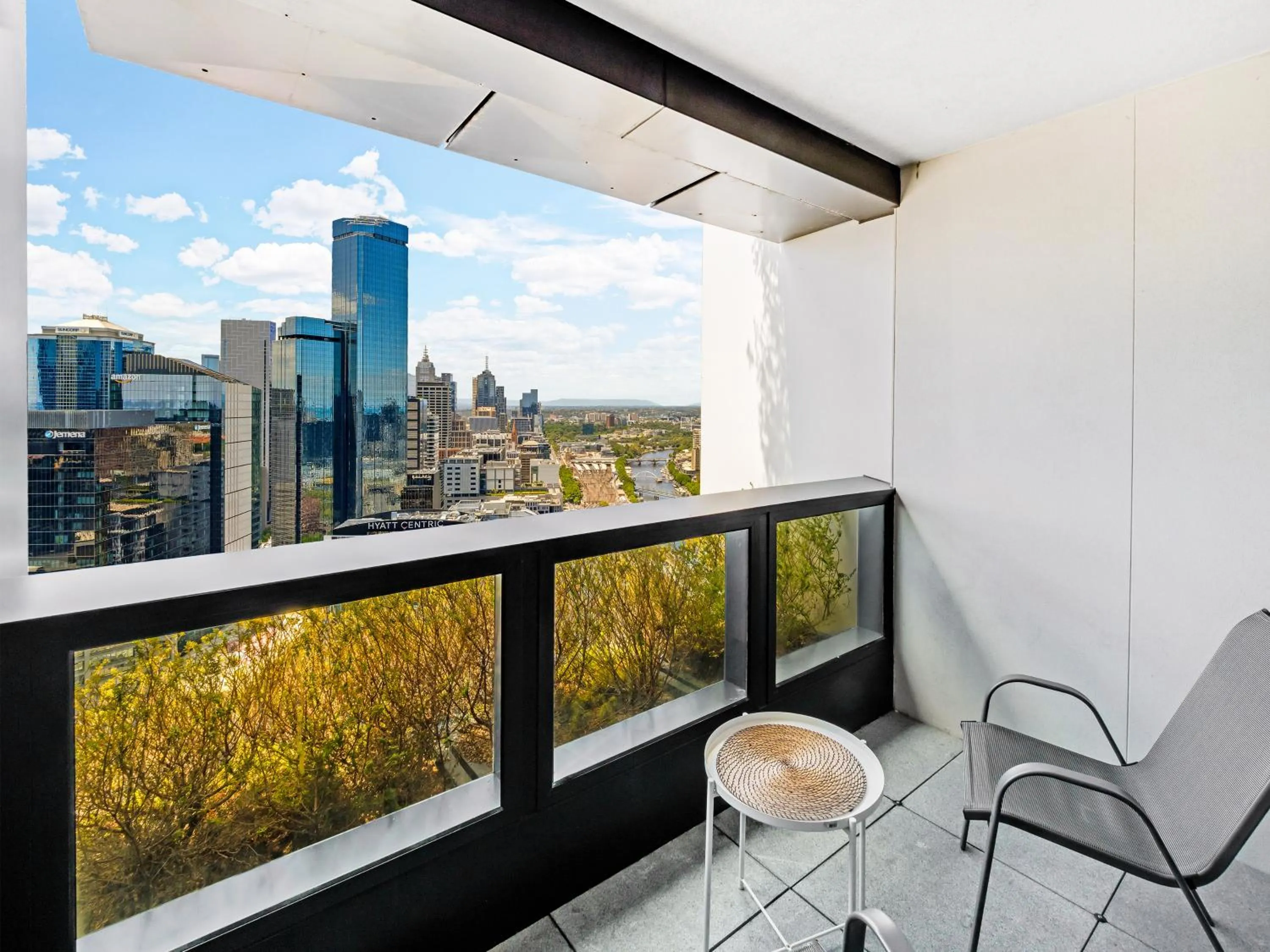 Balcony/Terrace in Pars apartments - Melbourne Quarter- unique View of city and Yarra