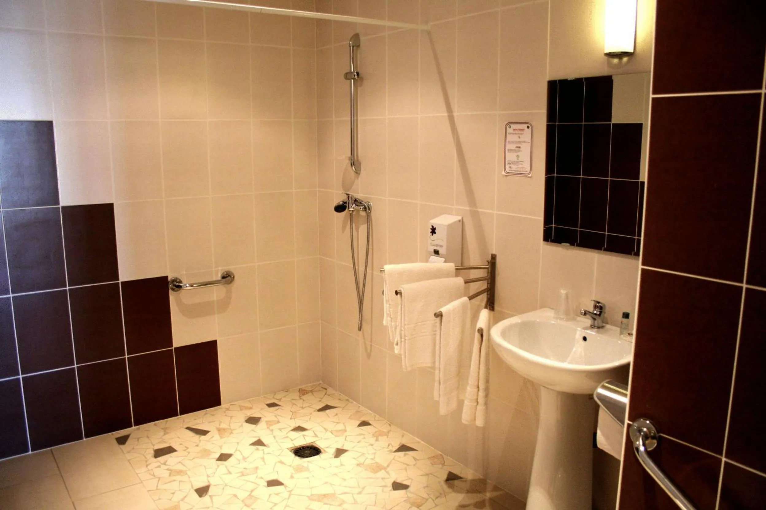 Bathroom in In Jungle Hôtel