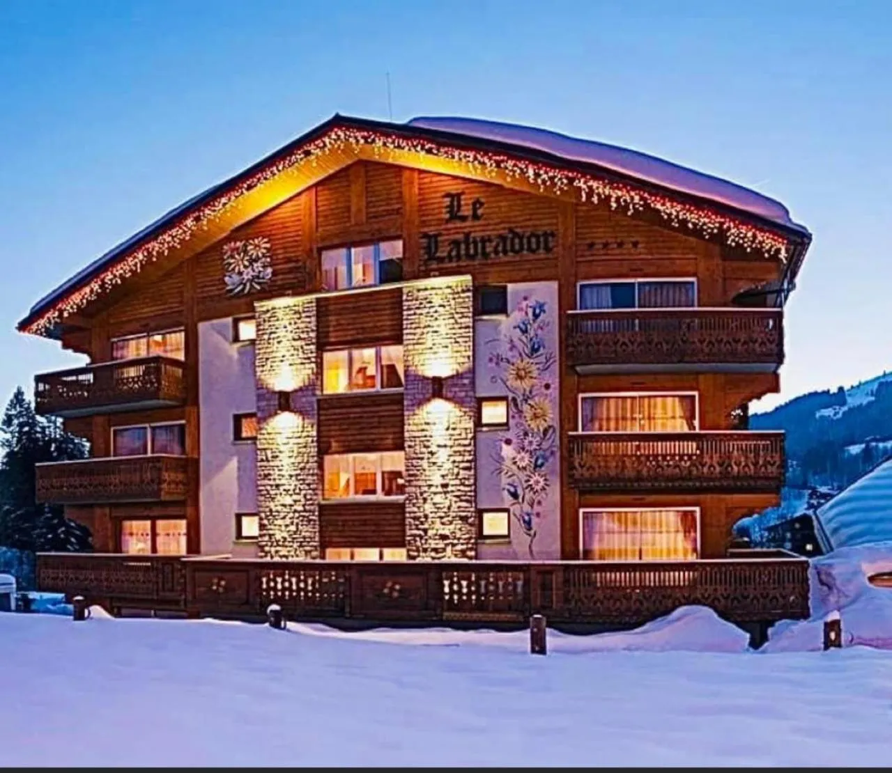Property building, Winter in Chalet-Hôtel Le Labrador, The Originals Relais (Relais du Silence)