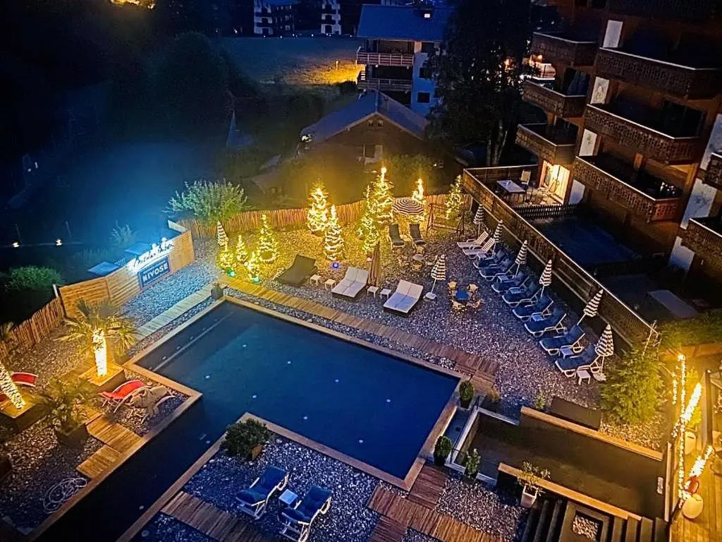 Pool View in Chalet-Hôtel Le Labrador, The Originals Relais (Relais du Silence)