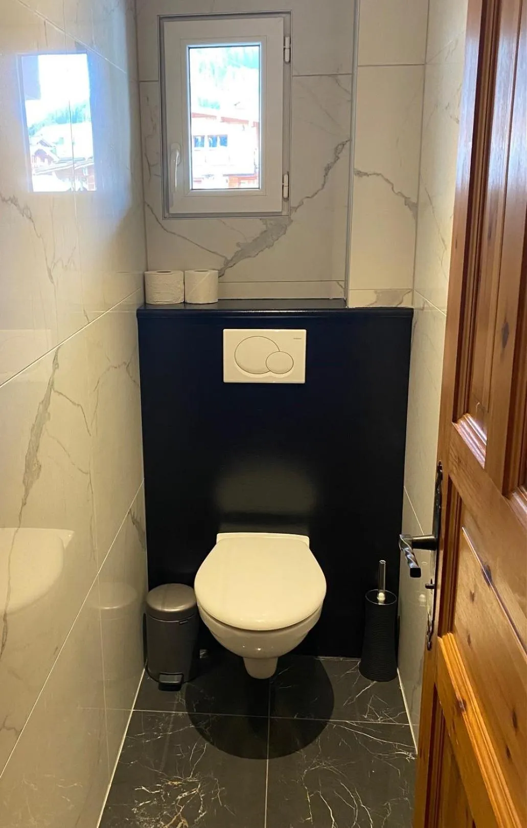 Toilet, Bathroom in Chalet-Hôtel Le Labrador, The Originals Relais (Relais du Silence)