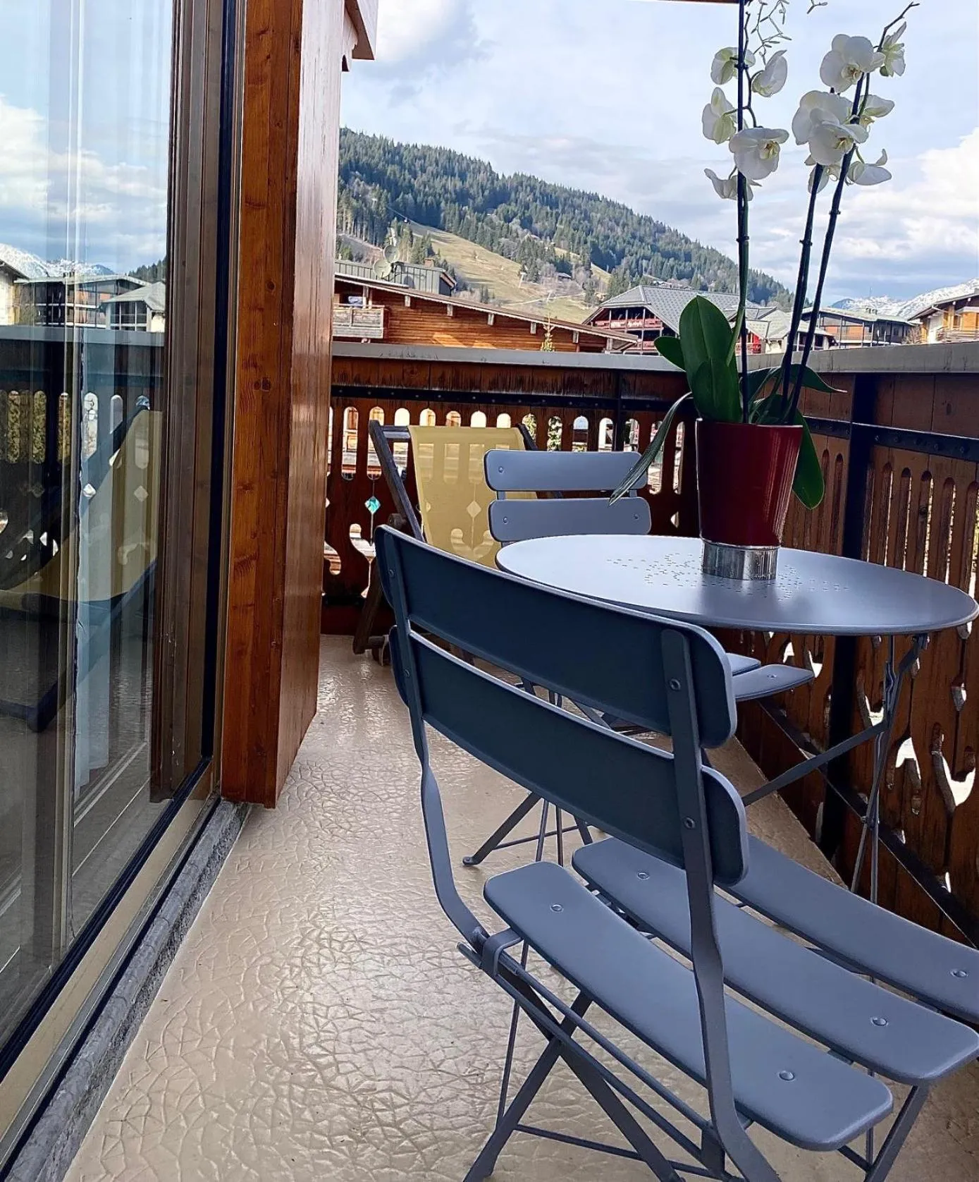 Balcony/Terrace in Chalet-Hôtel Le Labrador, The Originals Relais (Relais du Silence)