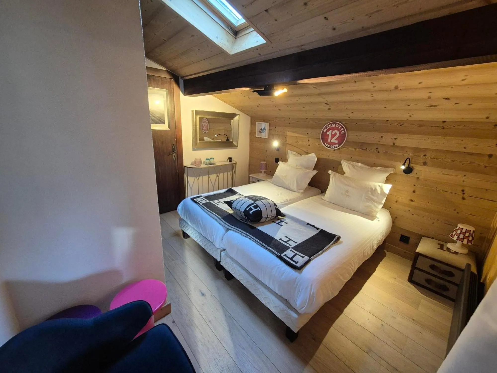 Bed in Hôtel Le Labrador 1971