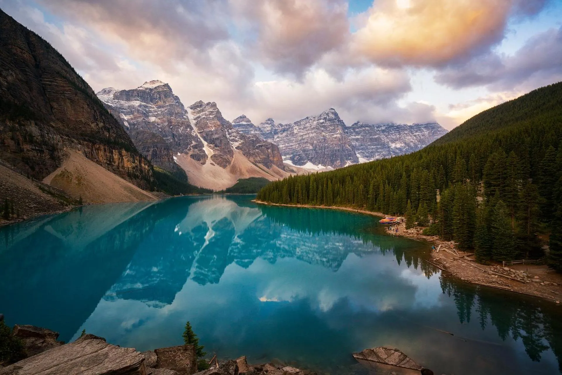 Mountain View One Bedroom Vacation Suite - WindTower 119