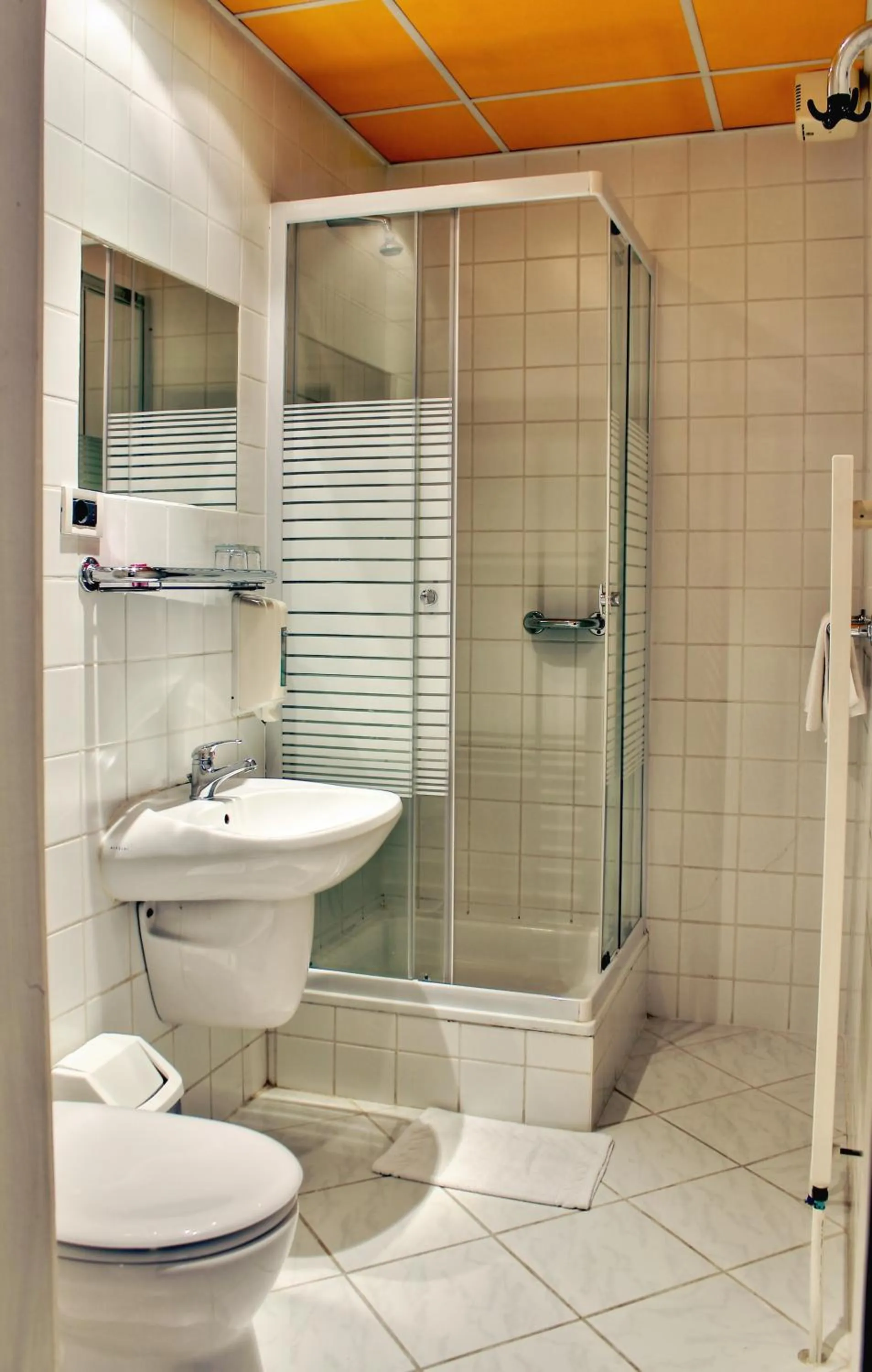 Shower in Hotel Centrál