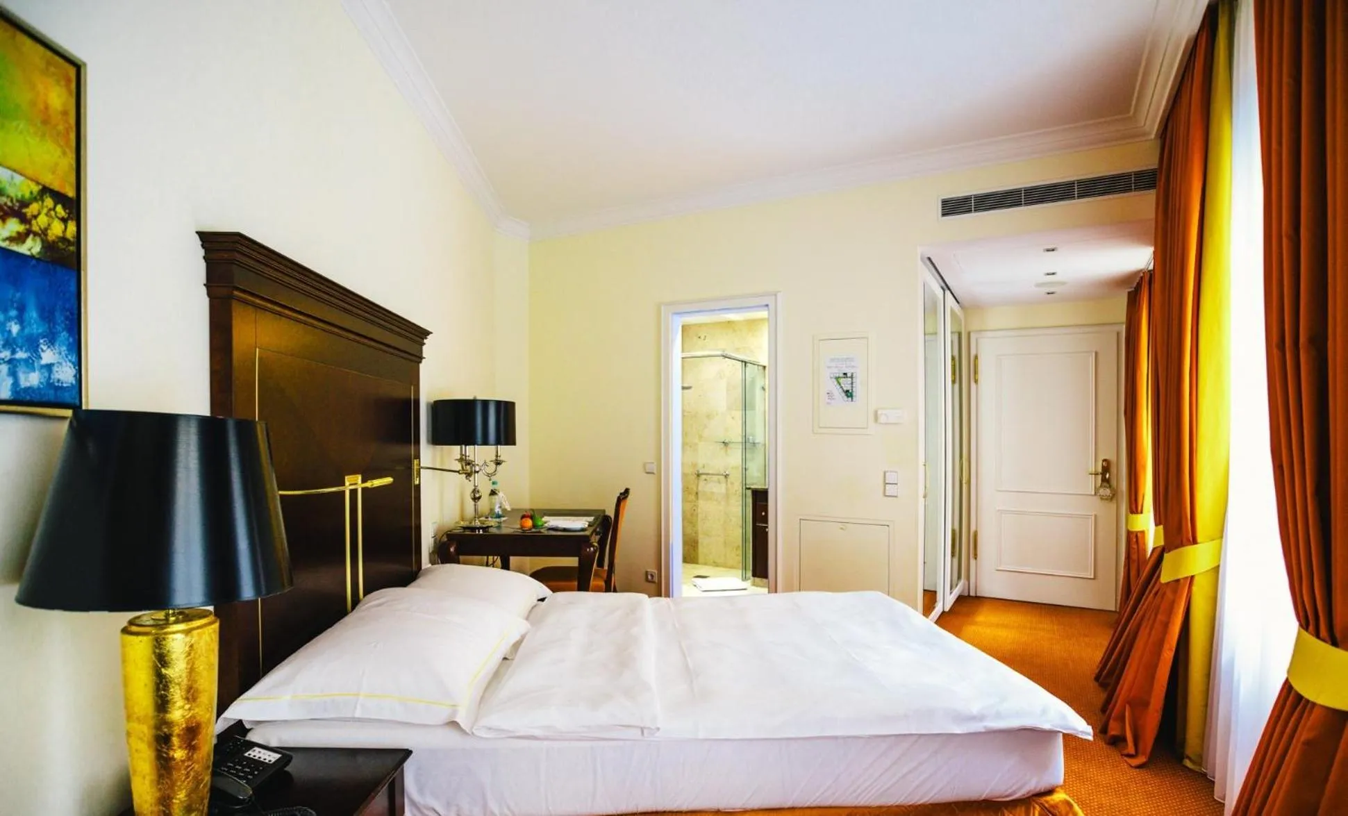 Bed in Relais & Châteaux Bülow Palais