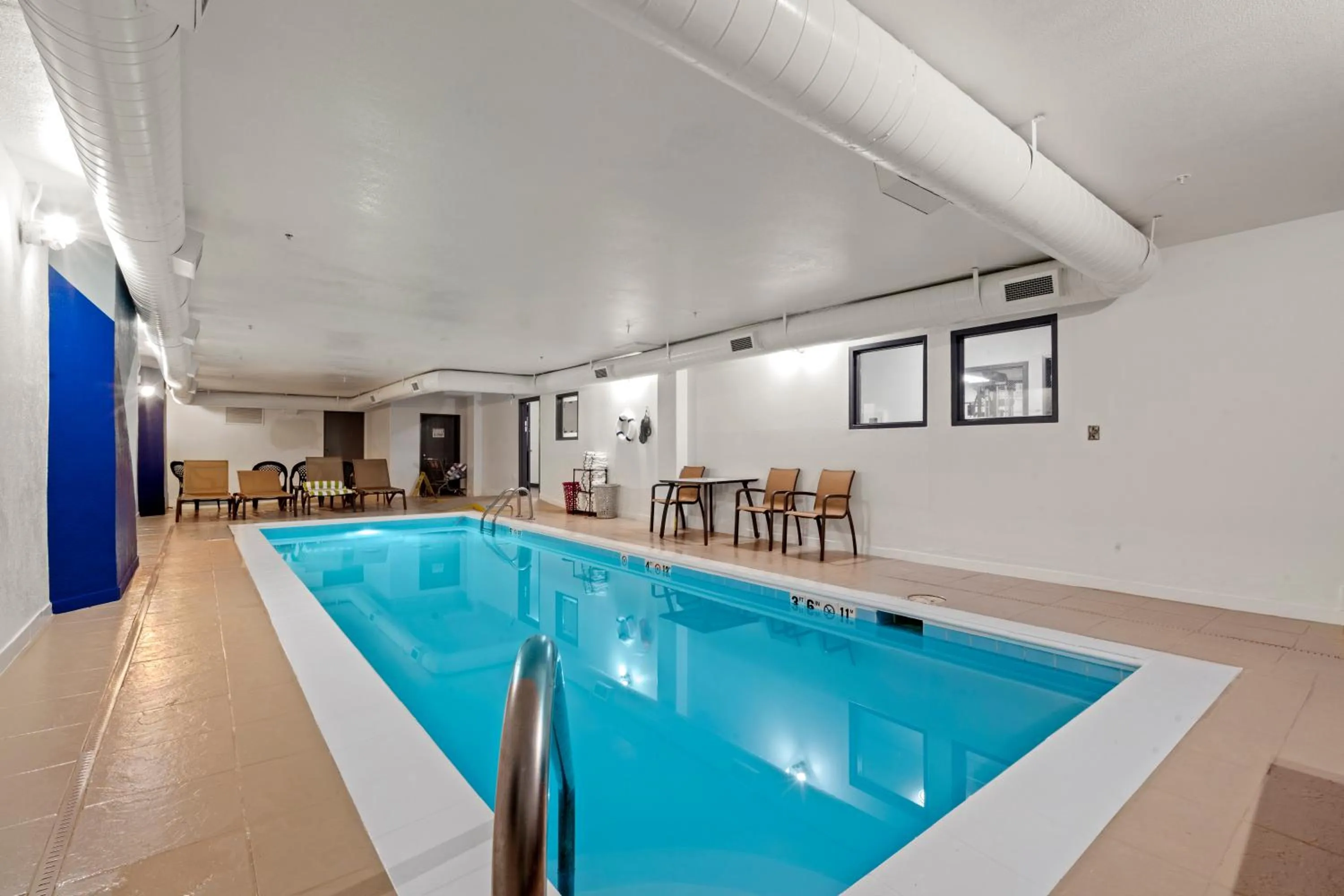 Pool view in Days Inn by Wyndham Thornton